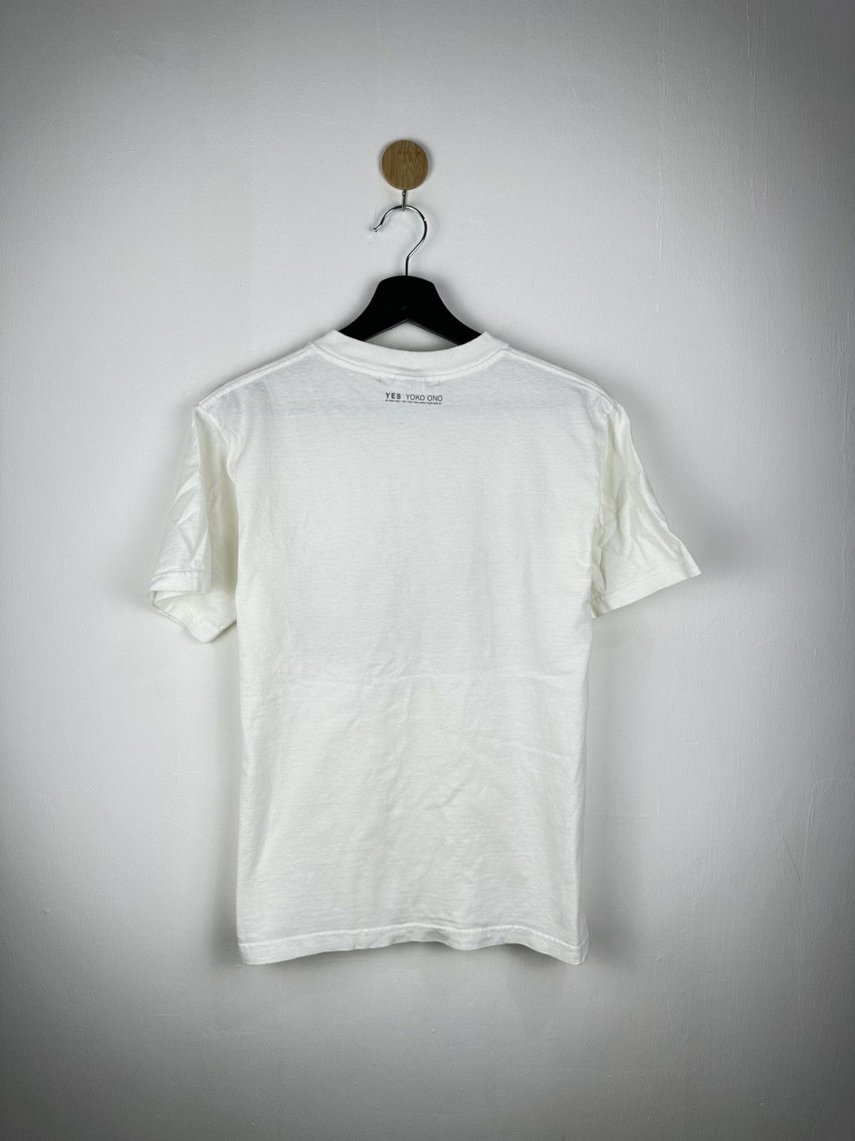Band Tees × Vintage Vintage 2004 Yoko Ono War Is Over Photo Archive Tee Size US S / EU 44-46 / 1 - 2 Thumbnail