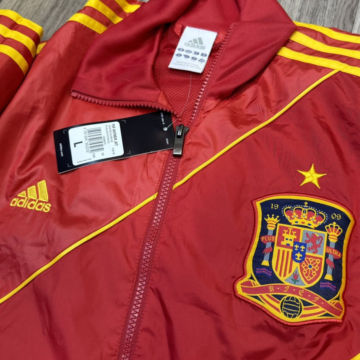 Adidas Spain Euro2012 adidas light jacket (bnwt) Size US L / EU 52-54 / 3 - 4 Thumbnail