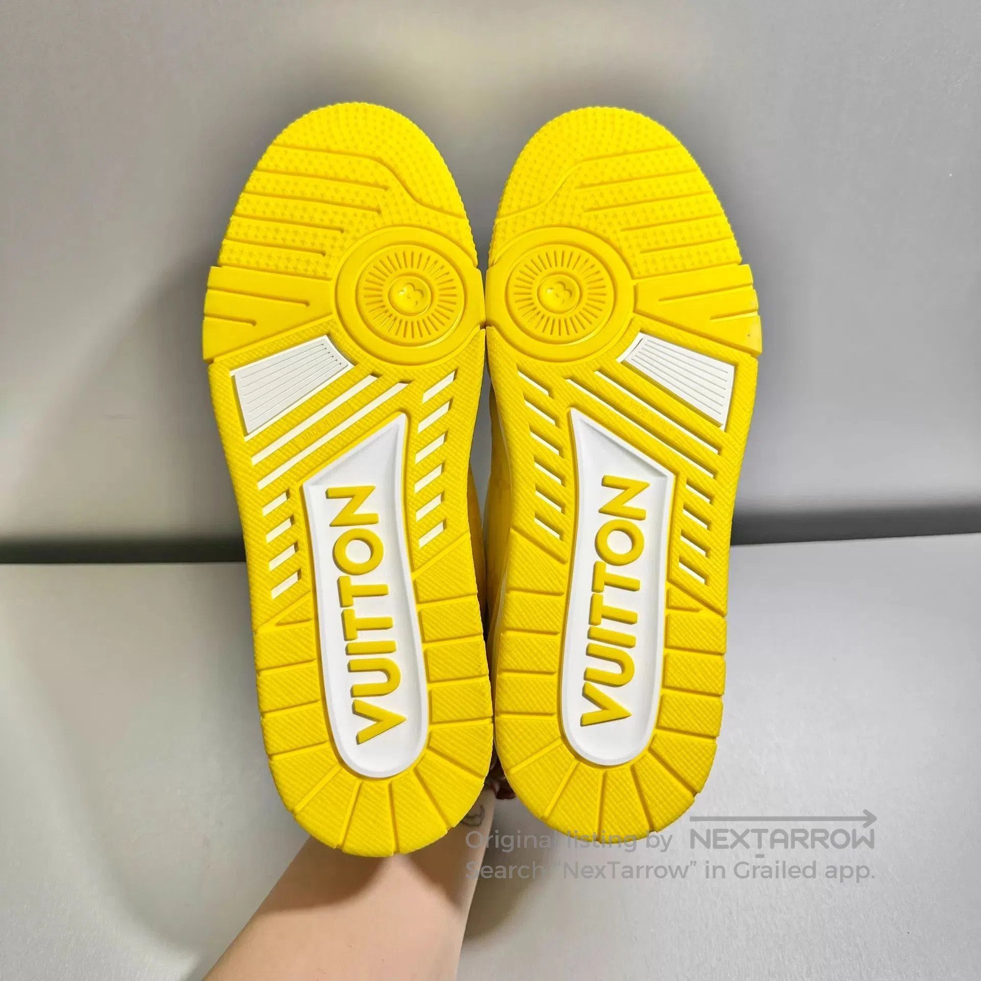 Louis Vuitton Yellow Low. Size US 7 / EU 40 - 7 Thumbnail