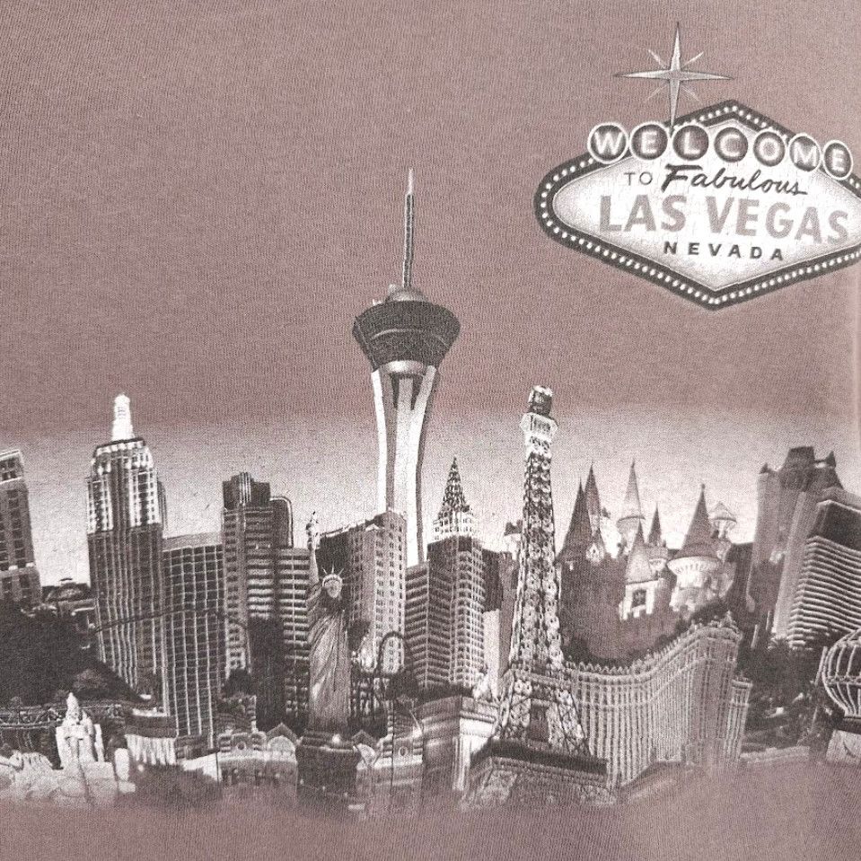 Delta Delta Las Vegas Skyline T Shirt Mens XL Brown Wraparound Print Destination Travel Size US XL / EU 56 / 4 - 3 Thumbnail
