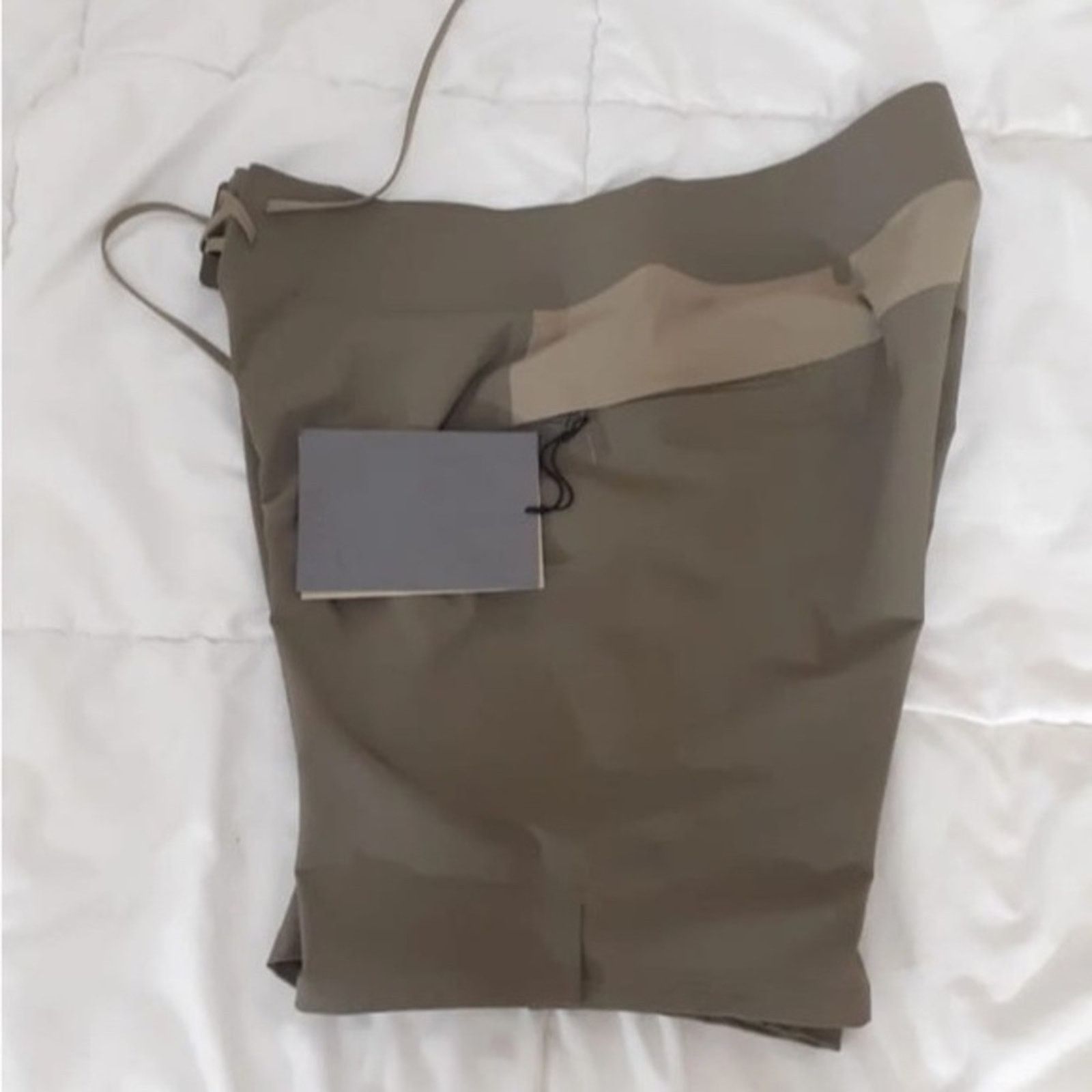 Lululemon Lululemon x Wilderness Escape & Explore 9" Ripstop Short Size US 34 / EU 50 - 3 Thumbnail