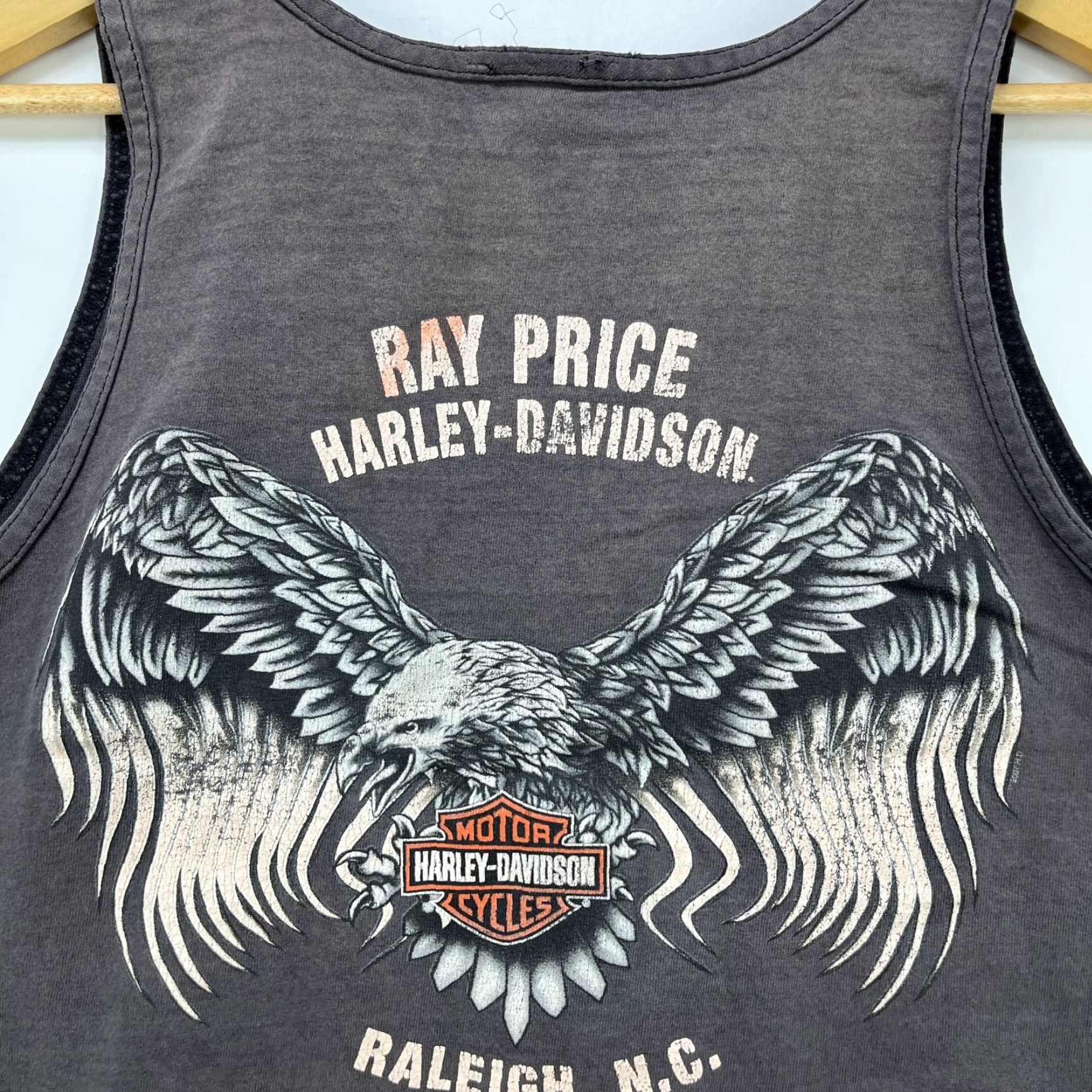 Harley Davidson VINTAGE Harley-Davidson Tank Top Shirt L Black 90s Sun Faded Raleigh NC Eagle Large Mens Size US L / EU 52-54 / 3 - 7 Thumbnail