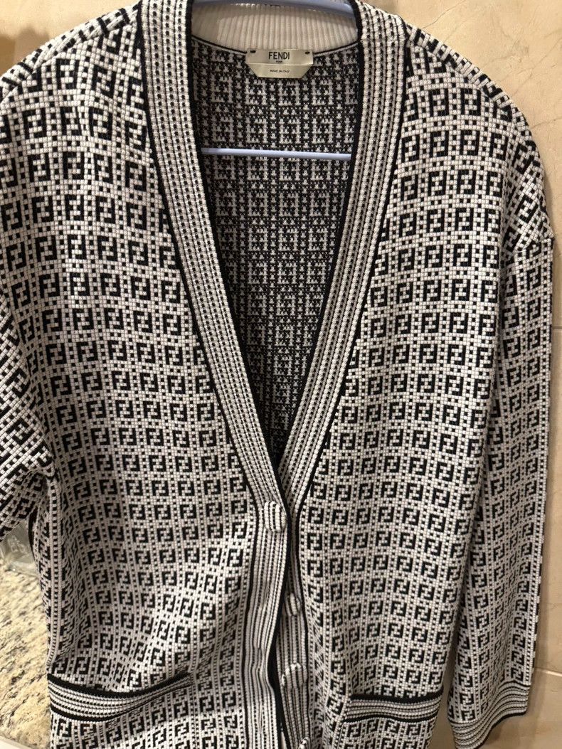Fendi size 38 Cardigan