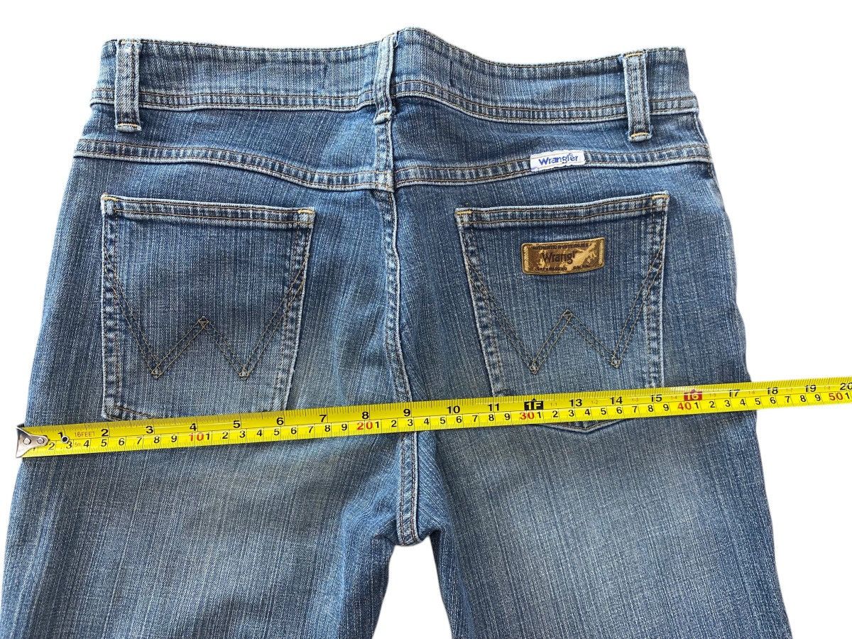 Wrangler Wrangler Haight Waist Faded Wash Style Flare Jeans Size 30" / US 8 / IT 44 - 8 Thumbnail