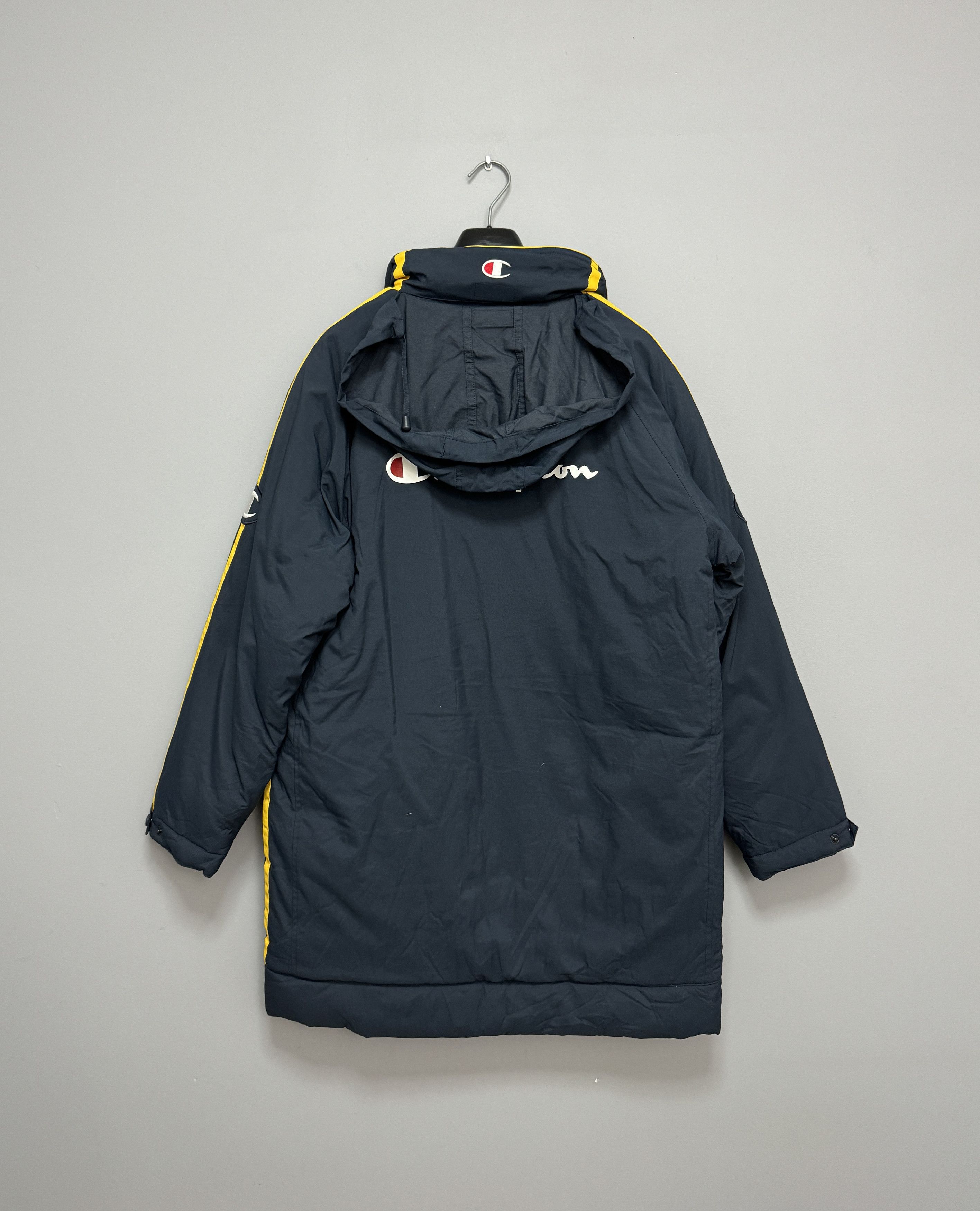 Champion 1999 2000 Parma Champion Padded Bench Coat Parka Logo Size S Size US S / EU 44-46 / 1 - 9 Thumbnail