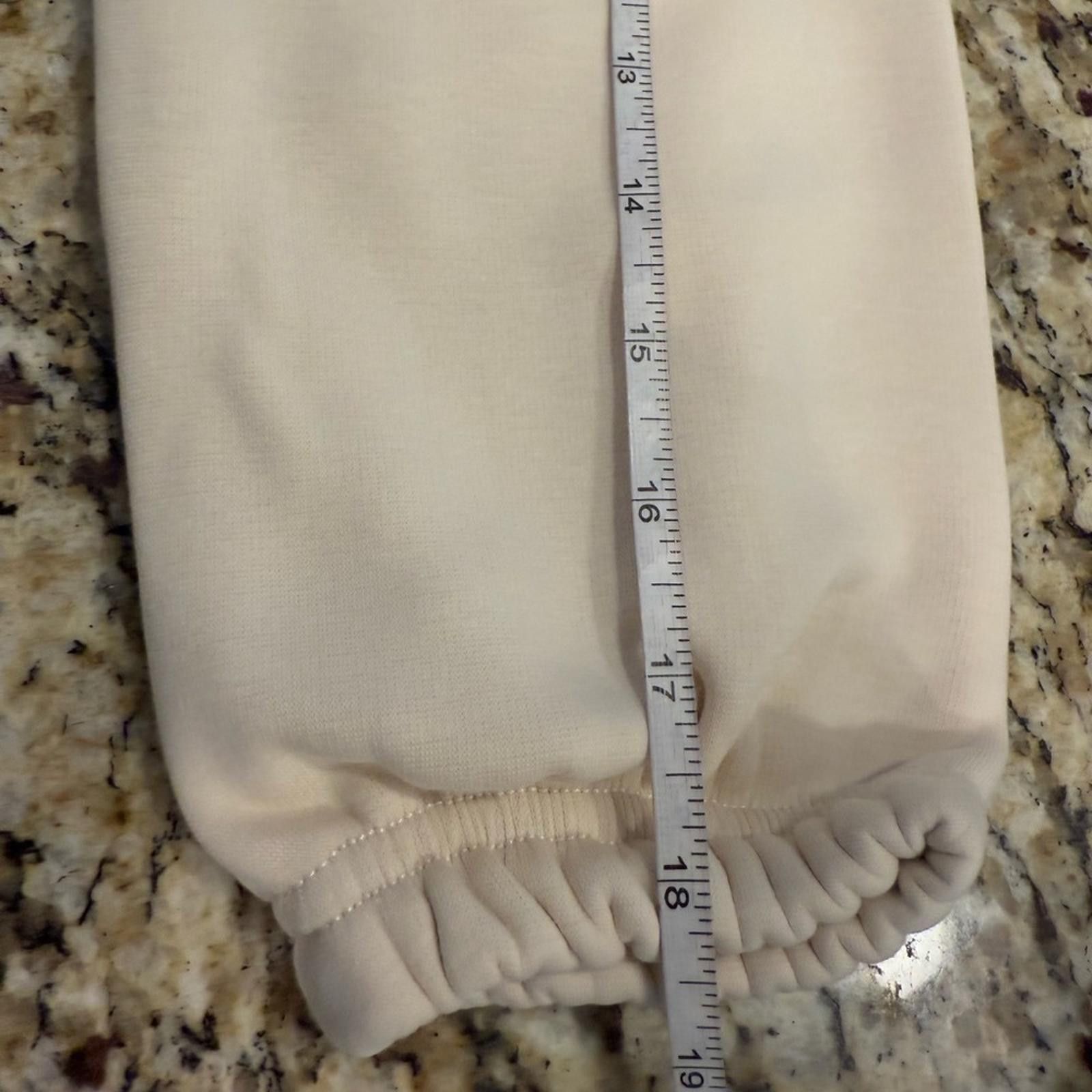 Banana Republic Banana Republic cream fleece lined sweatshirt SZ SM Size S / US 4 / IT 40 - 6 Thumbnail