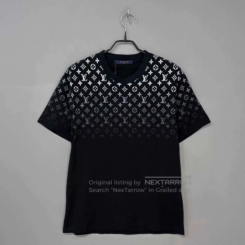 Louis Vuitton Louis Vuitton Black upper half gradient full logo short sl Size US M / EU 48-50 / 2 - 1 Thumbnail