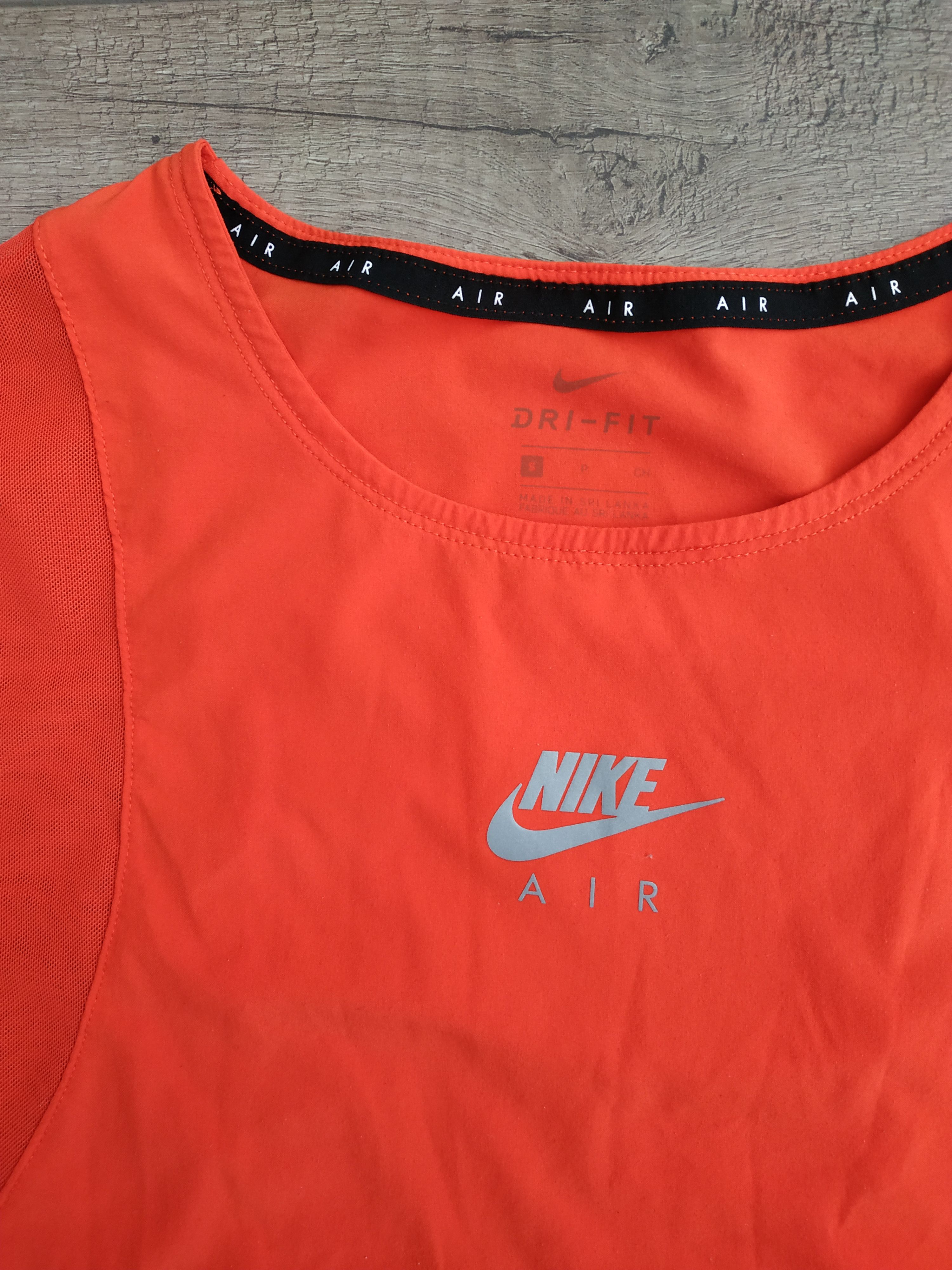 Nike Nike Dri-Fit Women's Reflective Training T-shirt Top, SMALL Size S / US 4 / IT 40 - 6 Thumbnail