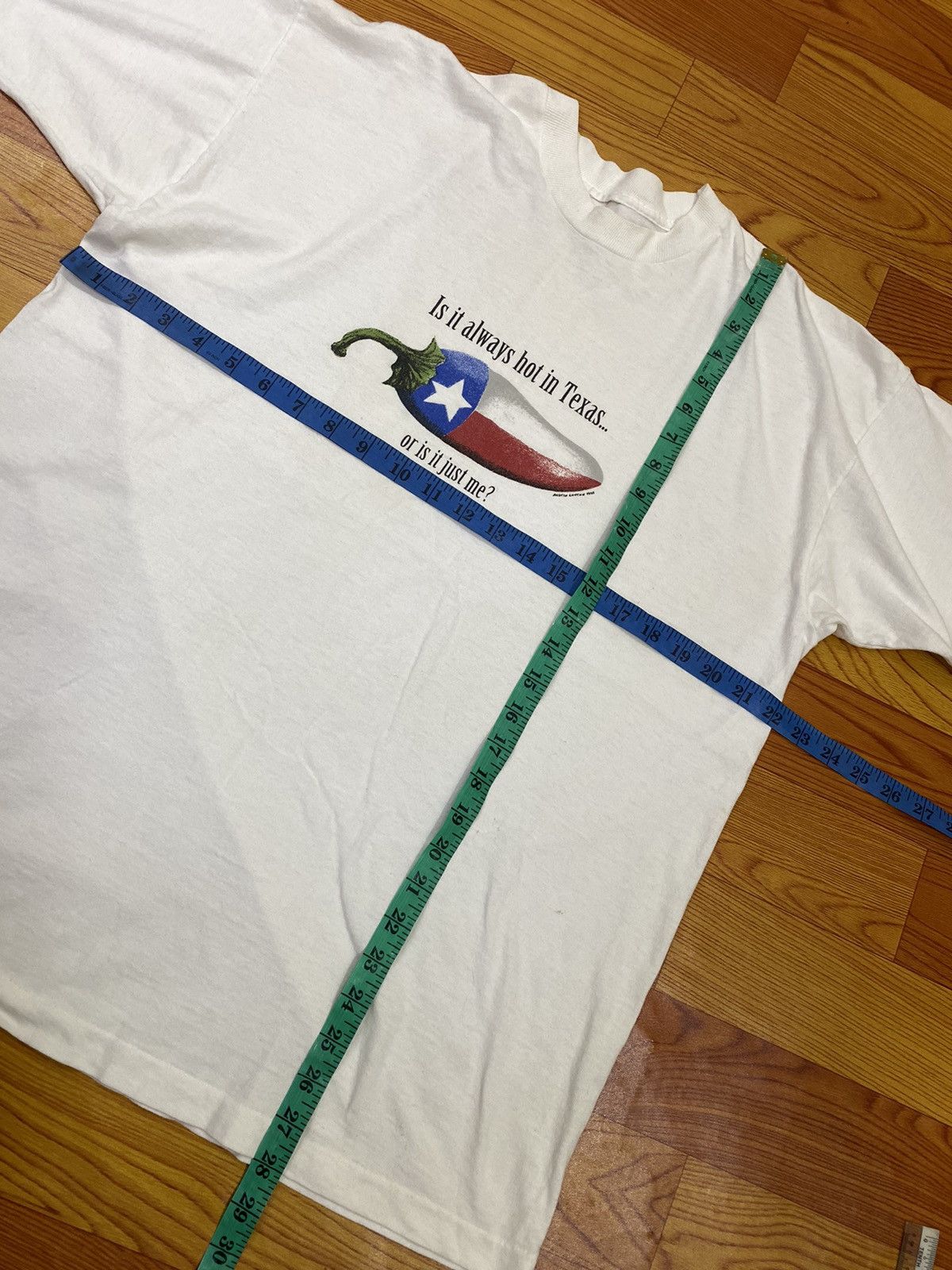 Vintage Vintage Is it always hot in Texas Tee Size US L / EU 52-54 / 3 - 8 Thumbnail