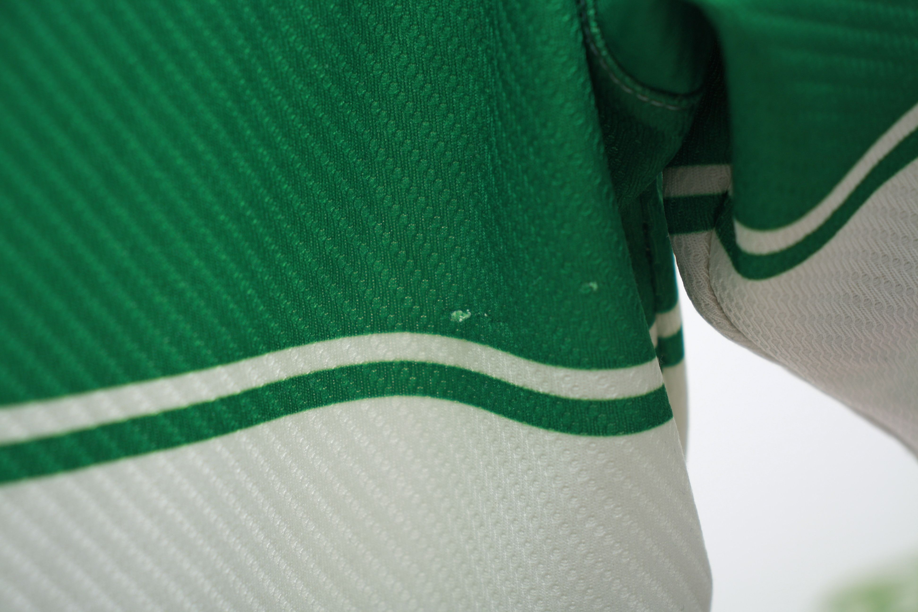 New Balance Football Shirt Celtic Glasgow Hoops New Balance Jersey Size US L / EU 52-54 / 3 - 13 Thumbnail