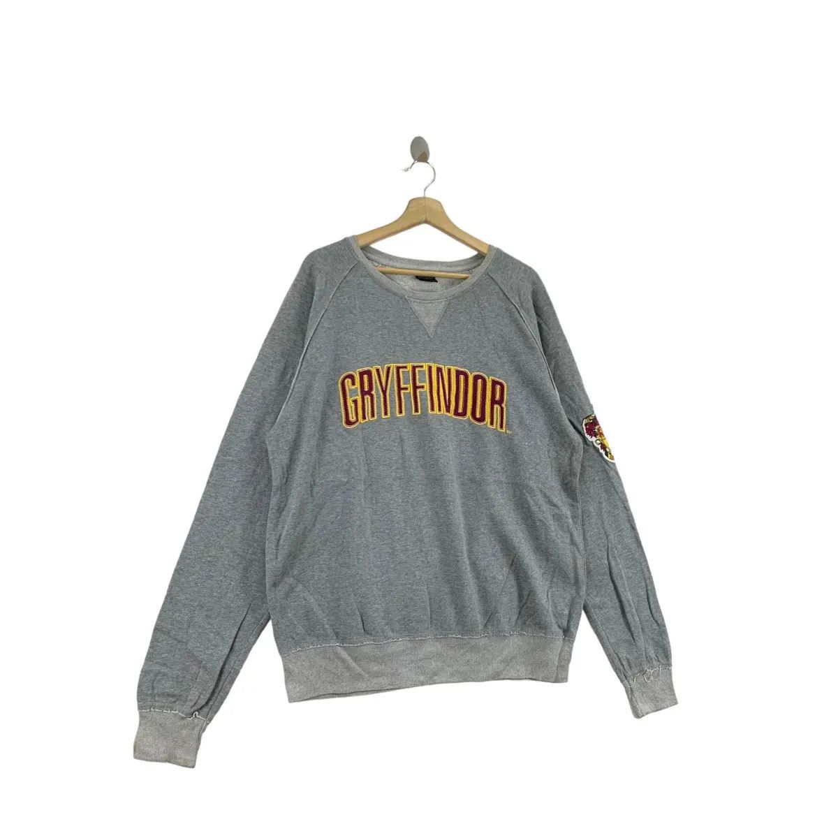 Vintage Vintage HARRY POTTER GRYFFINDOR Crest Sweatshirt Size L / US 10 / IT 46 - 3 Thumbnail