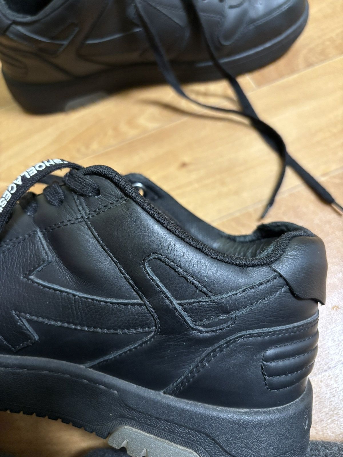Off-White Off-White Office Size US 9 / EU 42 - 11 Thumbnail