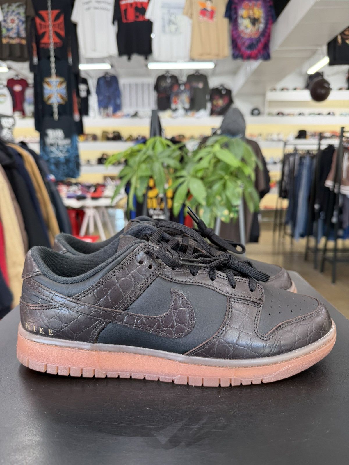 Nike Nike Dunk Low Velvet Brown Black Size 9 (2022) Size US 9 / EU 42 - 6 Thumbnail