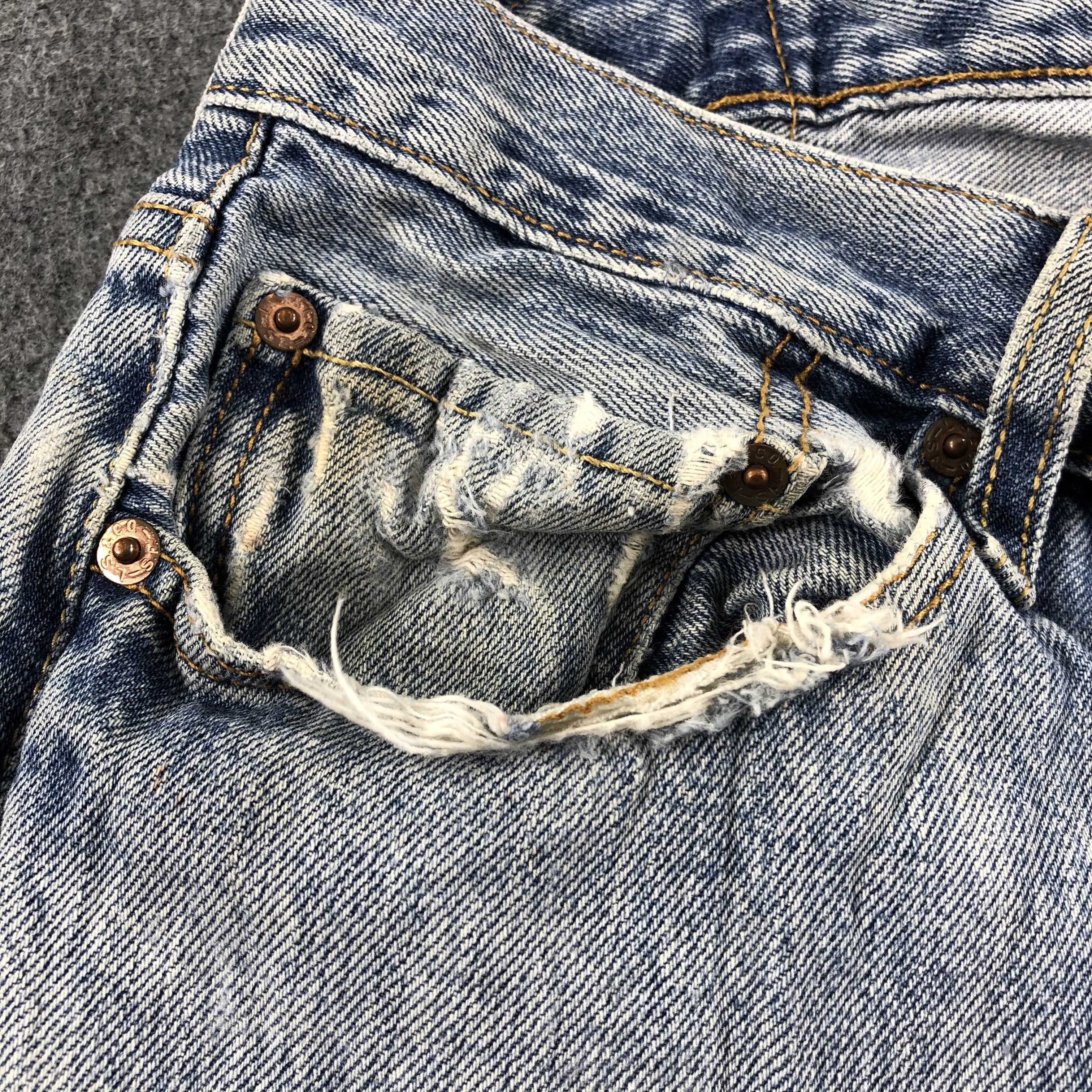 Levi's Vintage Blue Wash Levis 501 Jeans-J2440 Size US 33 - 11 Thumbnail