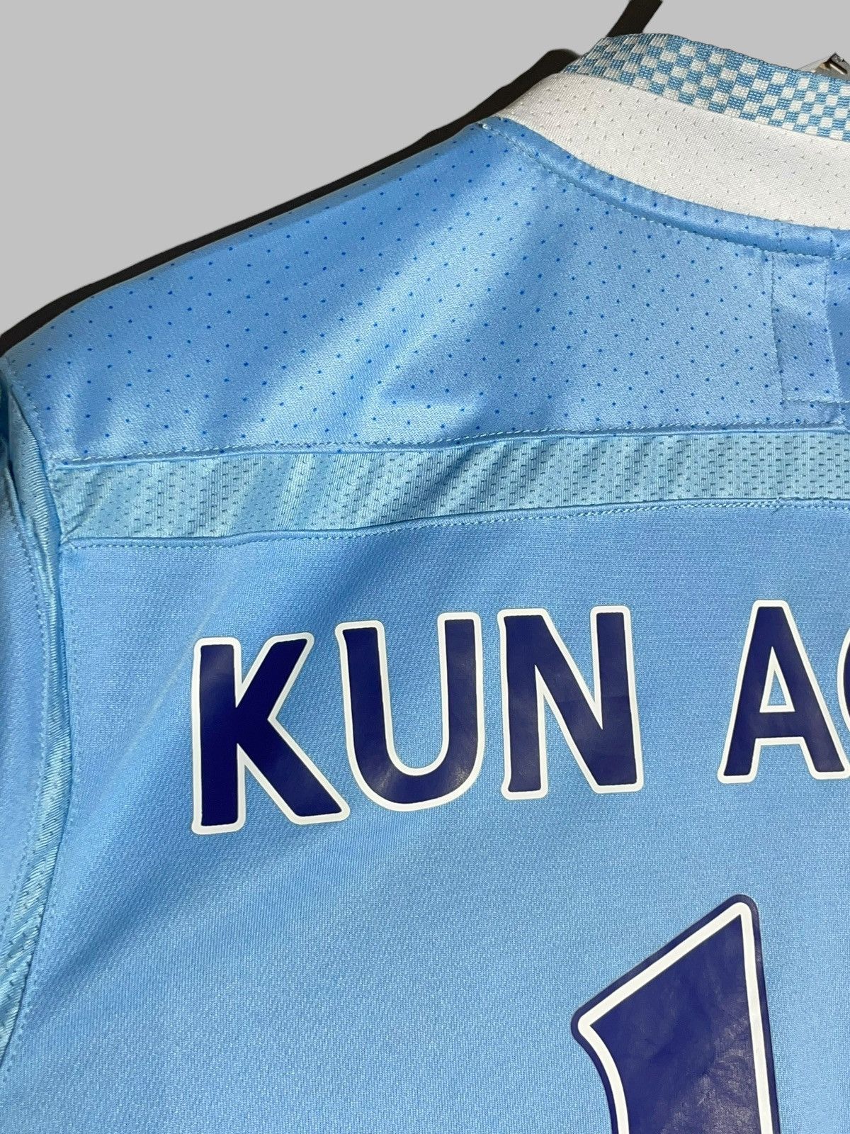Umbro × Vintage #16 Kun Aguero Manchester City Umbro 2011/12 Football Shirt Size US S / EU 44-46 / 1 - 14 Thumbnail