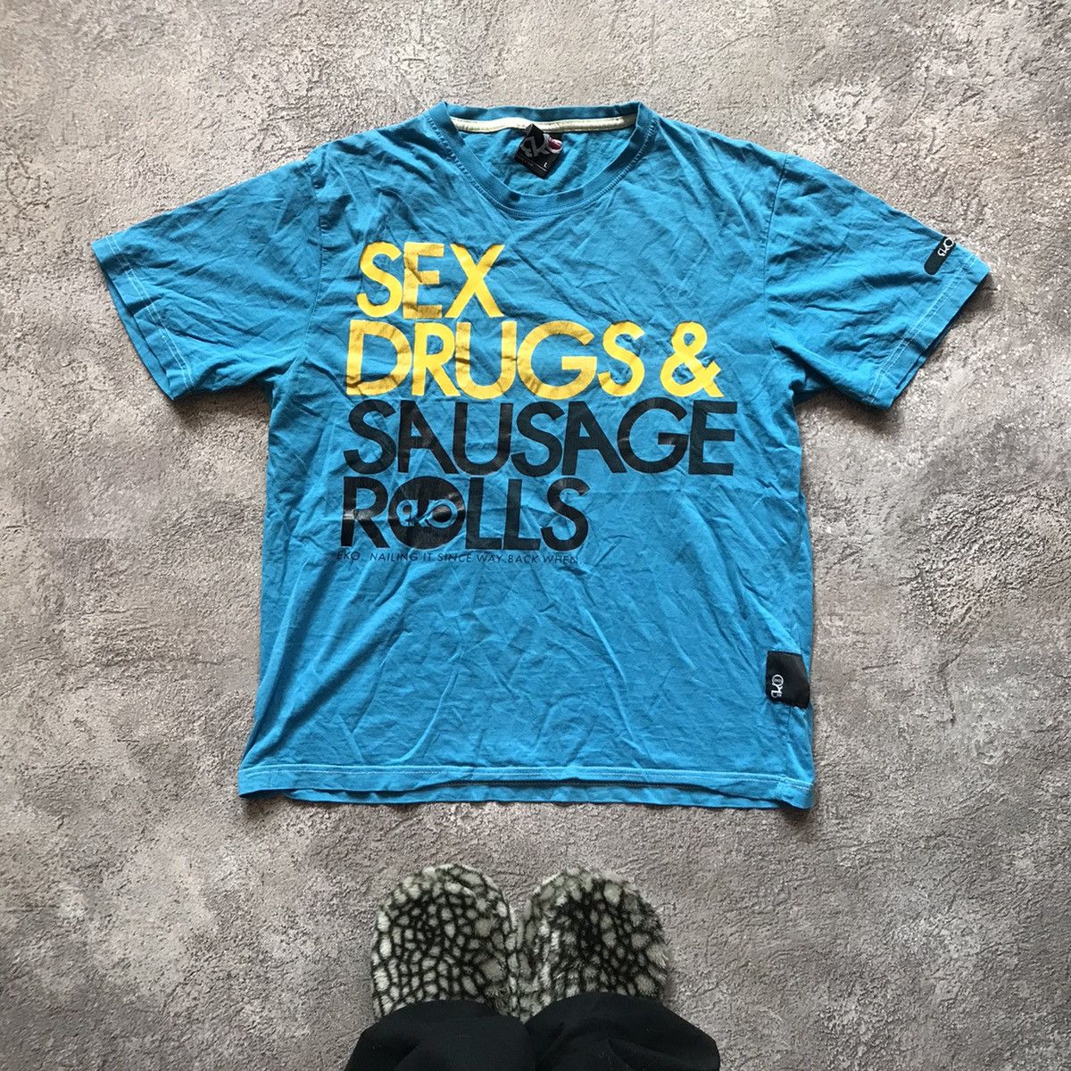 Vintage Vintage Y2K Sun Faded Graphic Tee Slogan Print Streetwear L Size US L / EU 52-54 / 3 - 1 Thumbnail