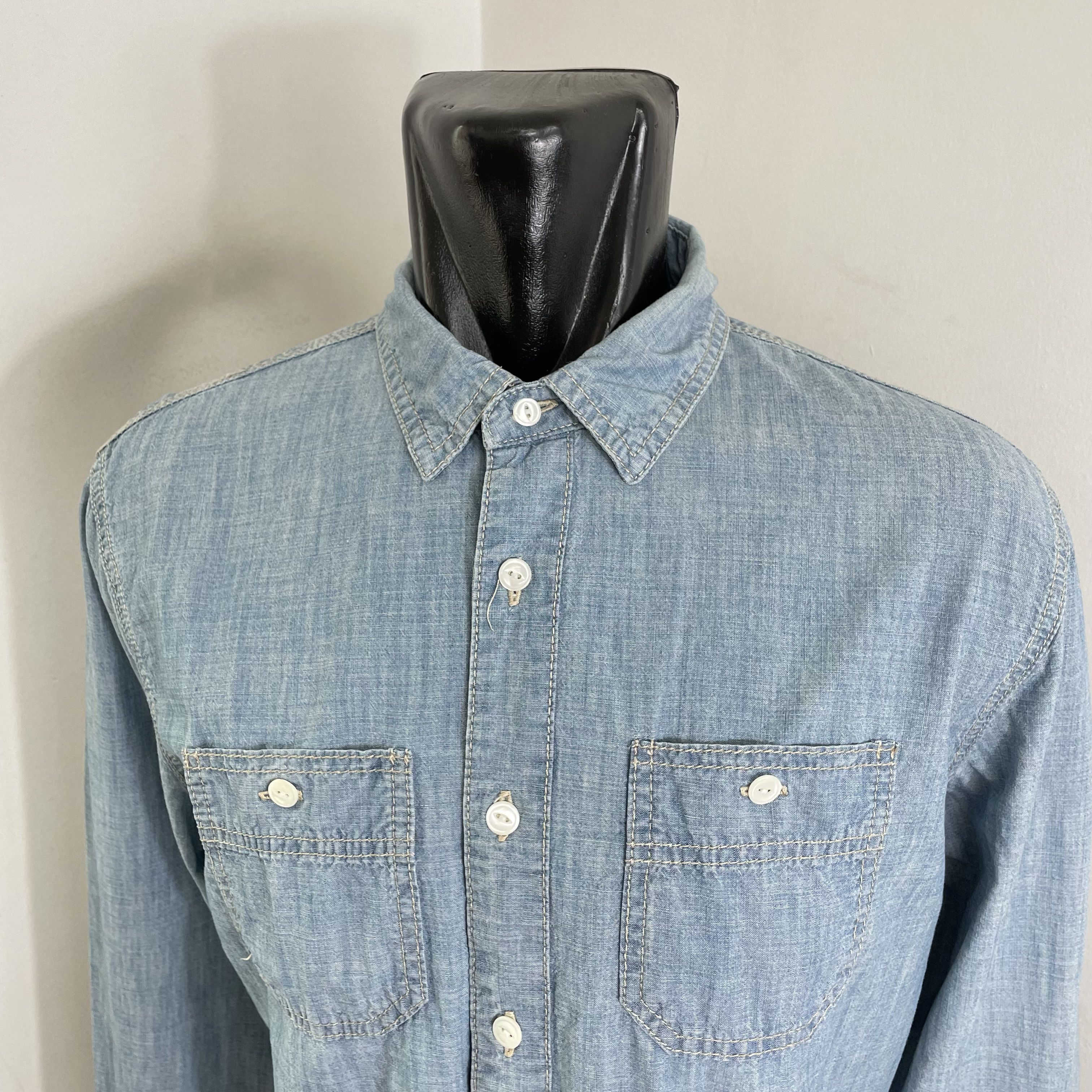 Marc Ecko ⭐️SALE⭐️ [M] MARC ECKO CHAMBRAY SHIRT Size US M / EU 48-50 / 2 - 2 Thumbnail