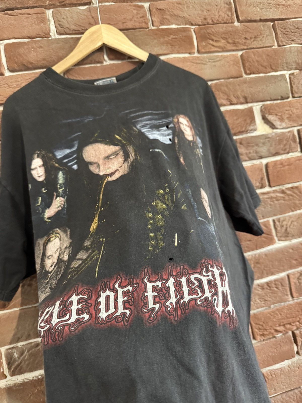 Band Tees Rate Vintage 90s Cradle Of Filth Dani Filth Band T-shirt Size US XL / EU 56 / 4 - 9 Thumbnail