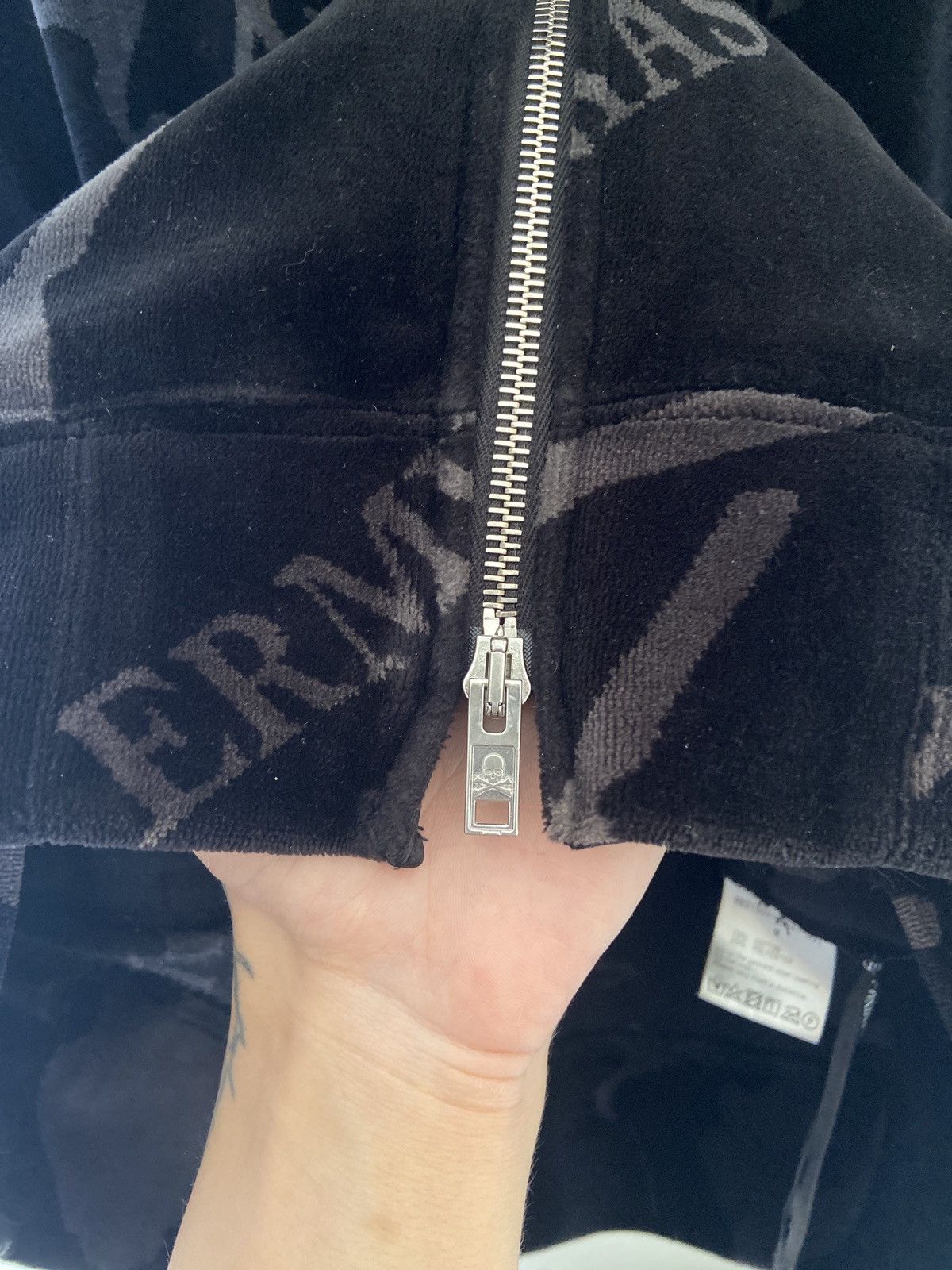 Mastermind Japan MASTERMIND WORLD skull print velour track jacket size M Size US M / EU 48-50 / 2 - 11 Thumbnail
