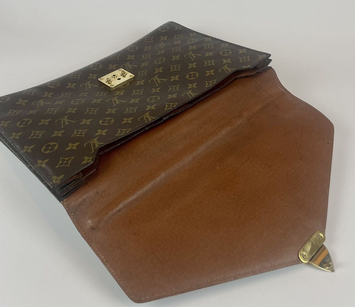 Louis Vuitton Louis Vuitton Serviette Conseiller Size ONE SIZE - 9 Thumbnail