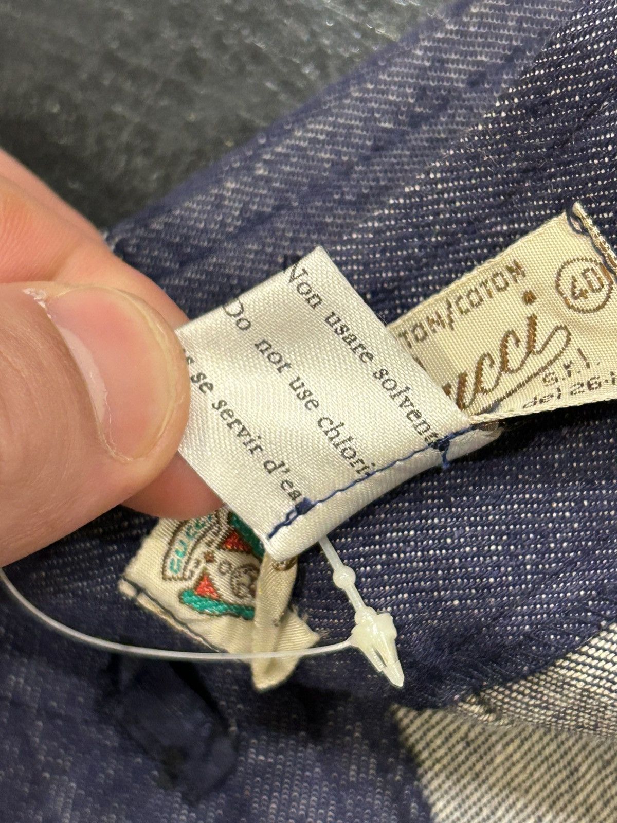 Gucci Gucci Vintage Denim Skirt Size 27" / US 4 / IT 40 - 4 Thumbnail