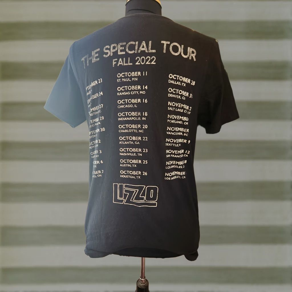 Rizzoli Lizzo The Special Tour Fall 2022 Black Short Sleeve T Shirt Size Large Size US L / EU 52-54 / 3 - 1 Thumbnail