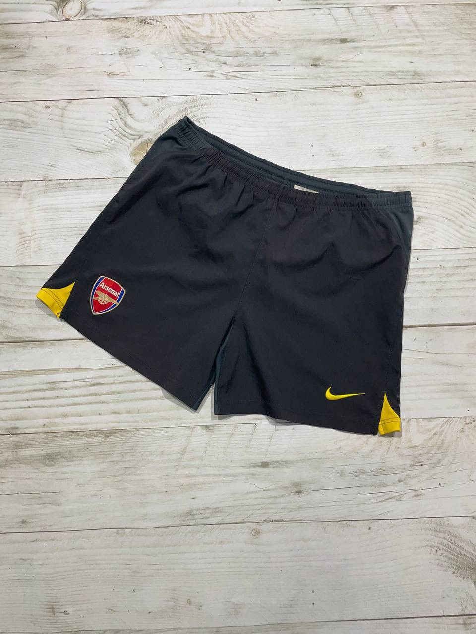 Nike Vintage Nike Arsenal 2005 2006 Away Football Soccer Shorts Size US 30 / EU 46 - 1 Thumbnail