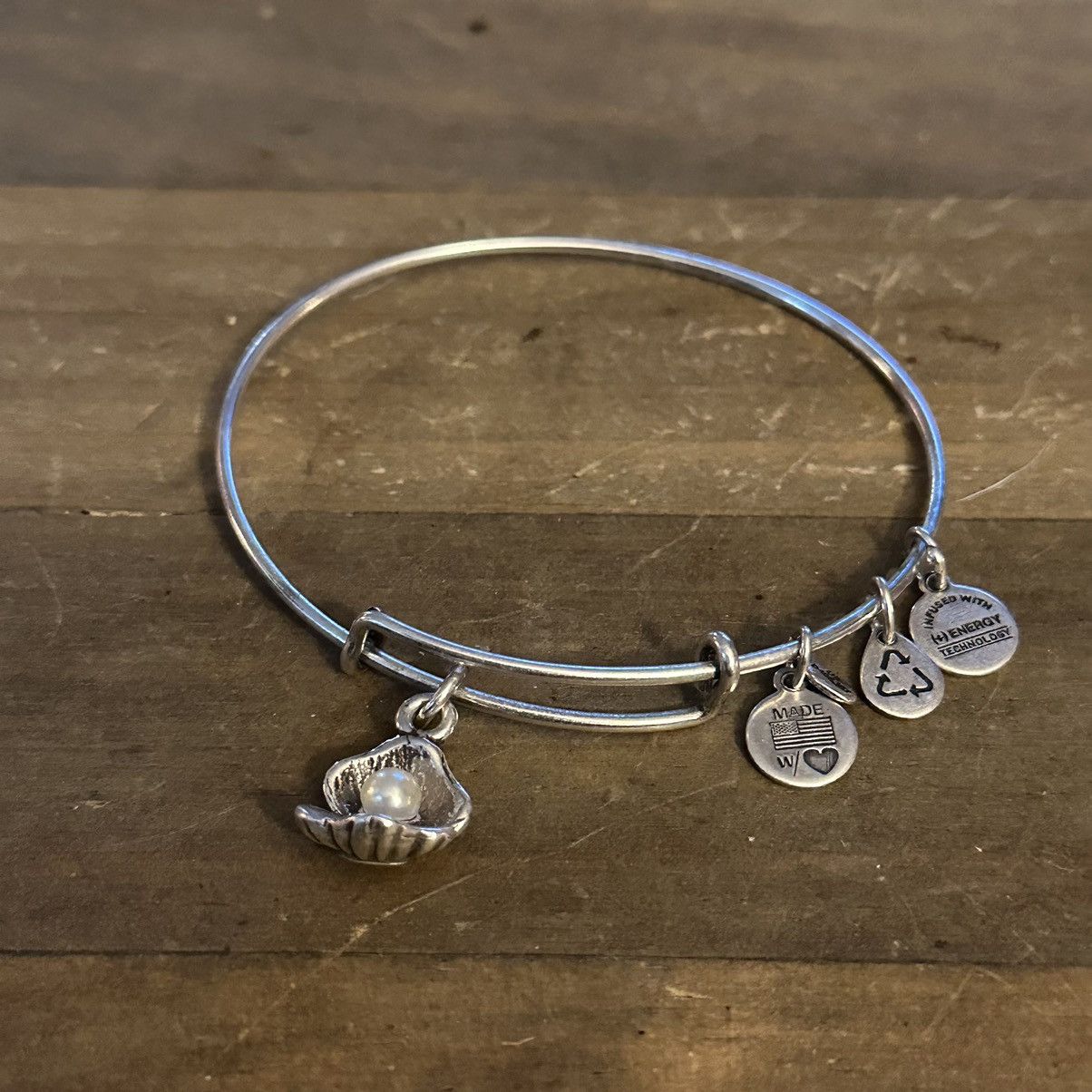 Other Alex and Ani oyster pearl adjustable bangle bracelet Size ONE SIZE - 4 Thumbnail