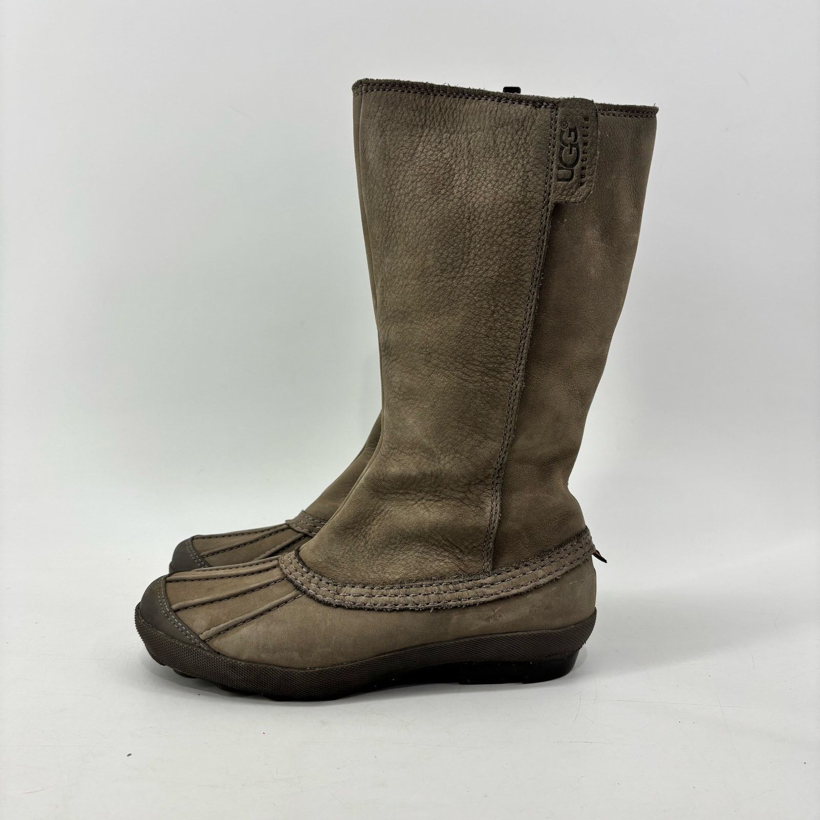 Ugg Ugg Boots Womens Size 6 W Belfair Duck Boots 5736 Taupe Size US 6 / IT 36 - 1 Thumbnail