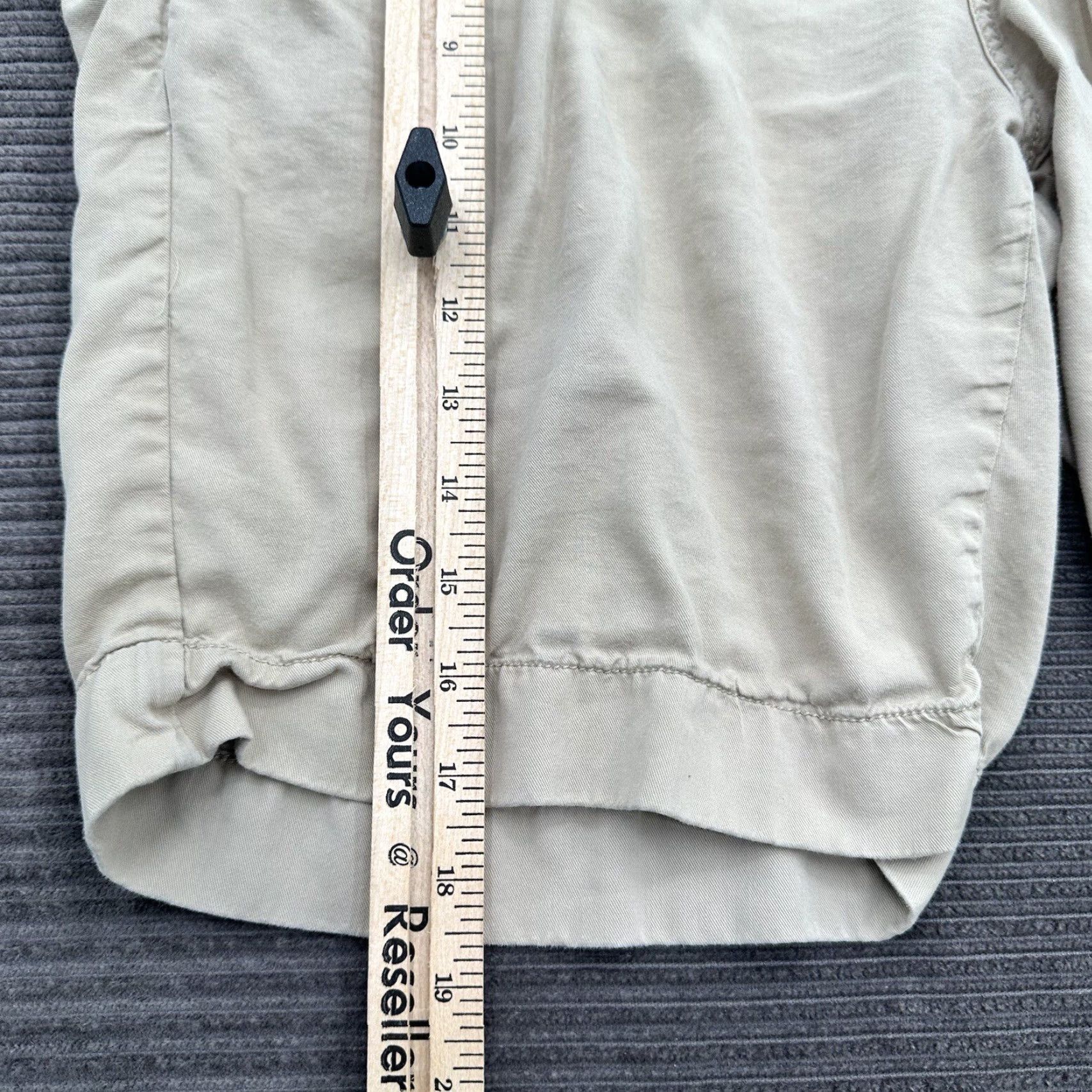 Faherty Faherty Shorts Men 36 Chino Cotton Beige Beach Casual Pattern Solid Front Flat Front Pockets Logo Regular Inseam 9in Size US 36 / EU 52 - 6 Thumbnail