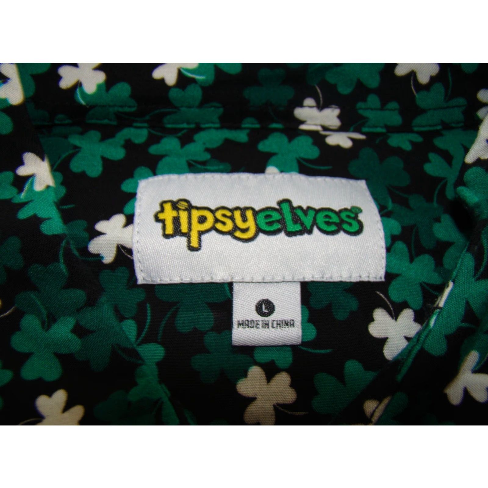 Vintage Tipsy Elves Shirt Main Selling Point: Shamrock Confetti Green Clover Irish St Patrick's Day Button-Up Shirt L Mens Size US L / EU 52-54 / 3 - 4 Thumbnail