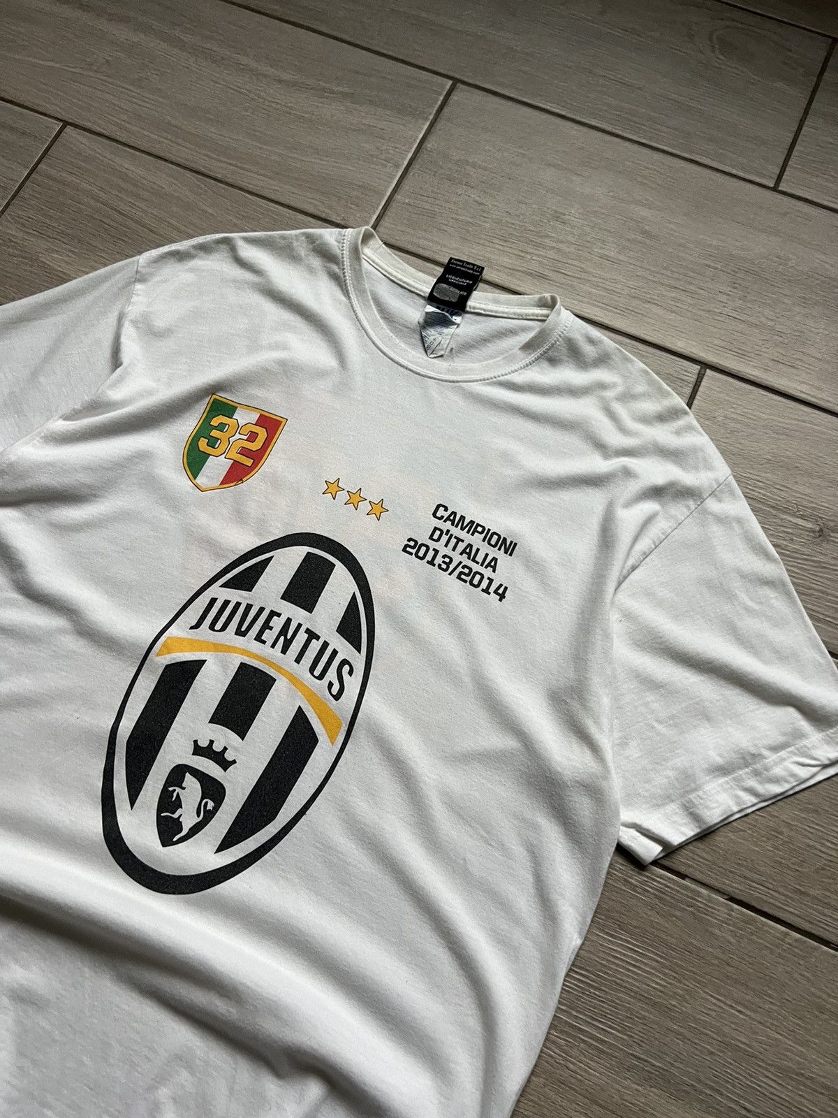 Vintage Juventus Football Champions Italy Vintage 32 Number Size US XL / EU 56 / 4 - 5 Thumbnail