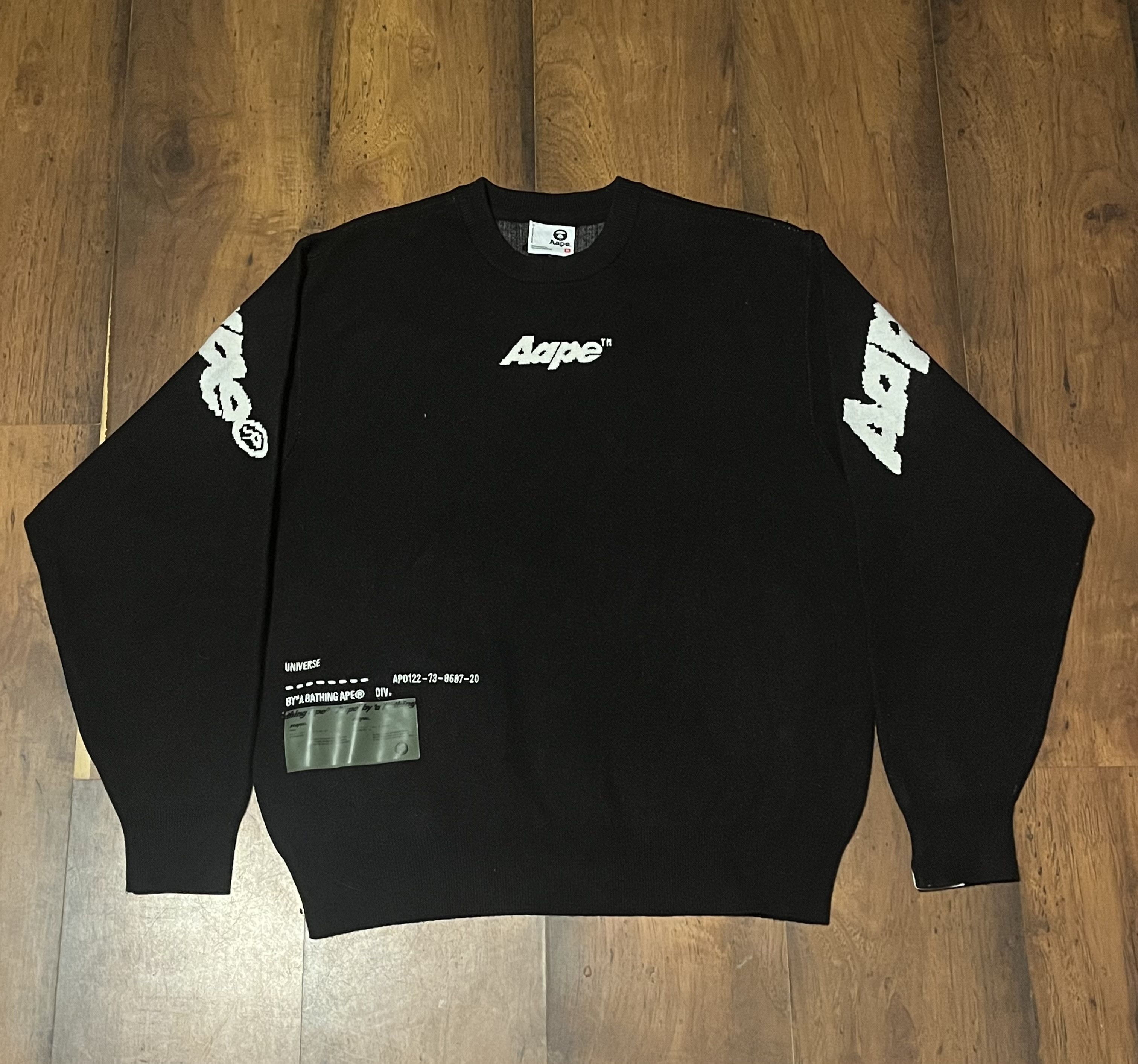 Intarsia knit-logo crew-neck jumper