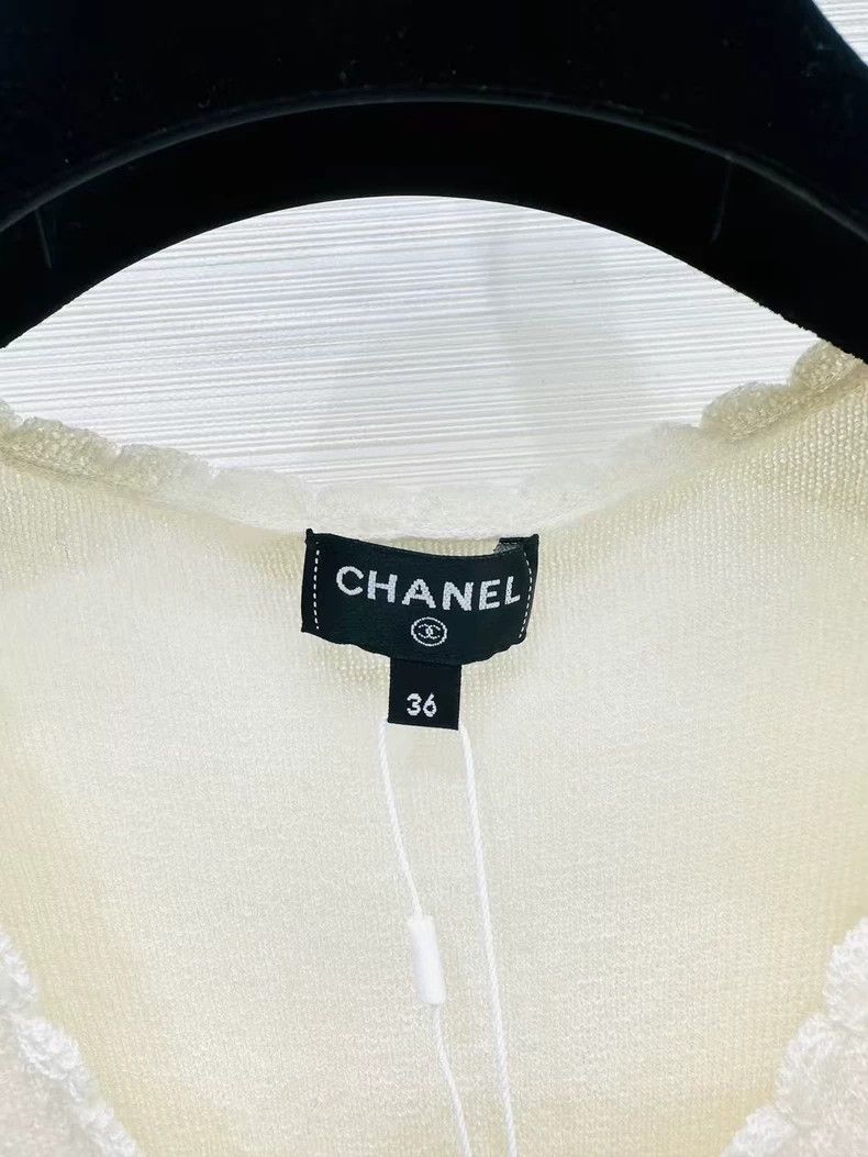 Chanel Chanel 24K autumn and winter wool letter logo embroidered Size XXS / US 00 / IT 34 - 2 Thumbnail