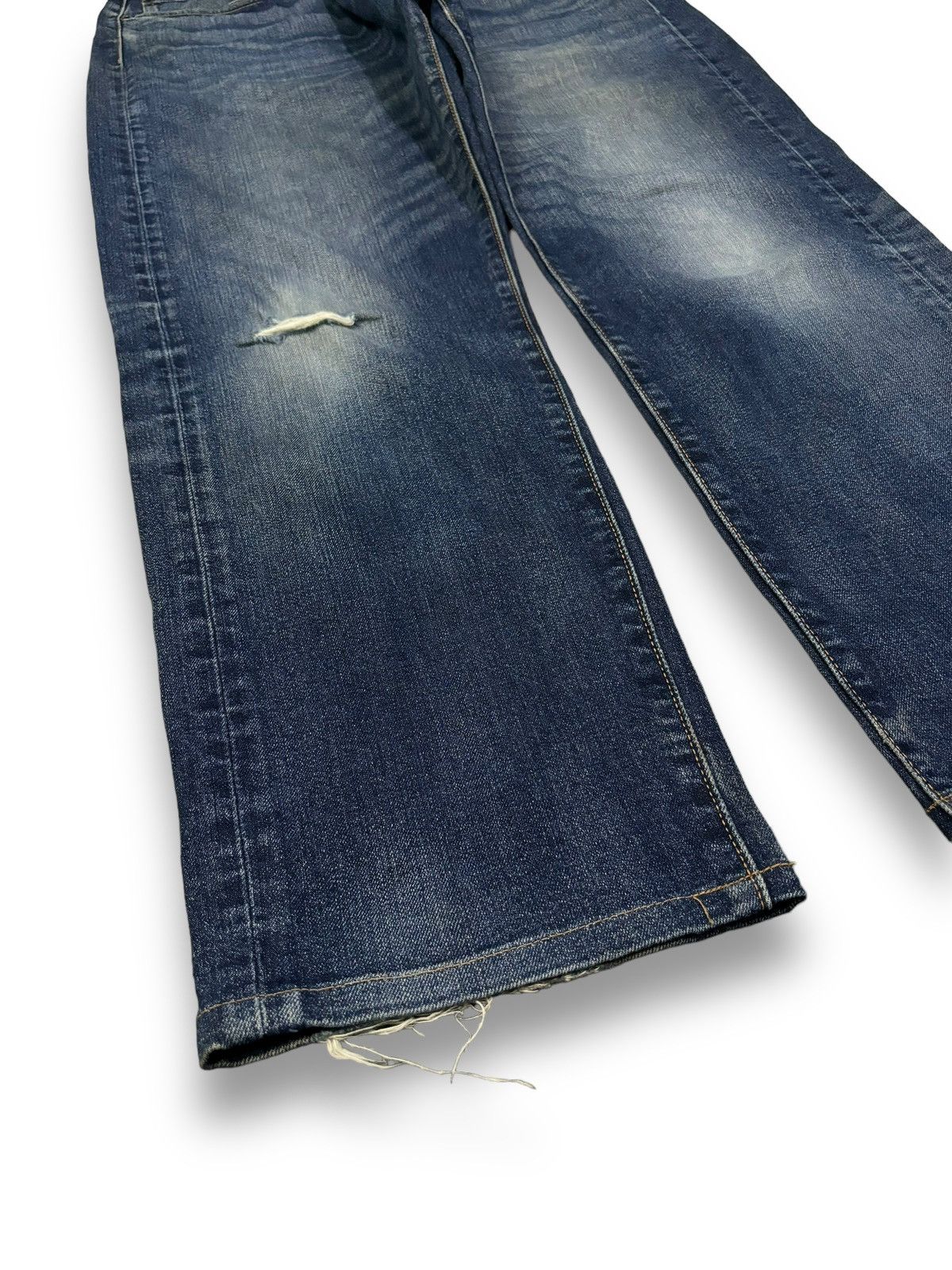 Levi's Vintage Clothing Vintage Y2K Levis Premium Big E Loose Fit Distressed Jeans Size US 34 / EU 50 - 10 Thumbnail