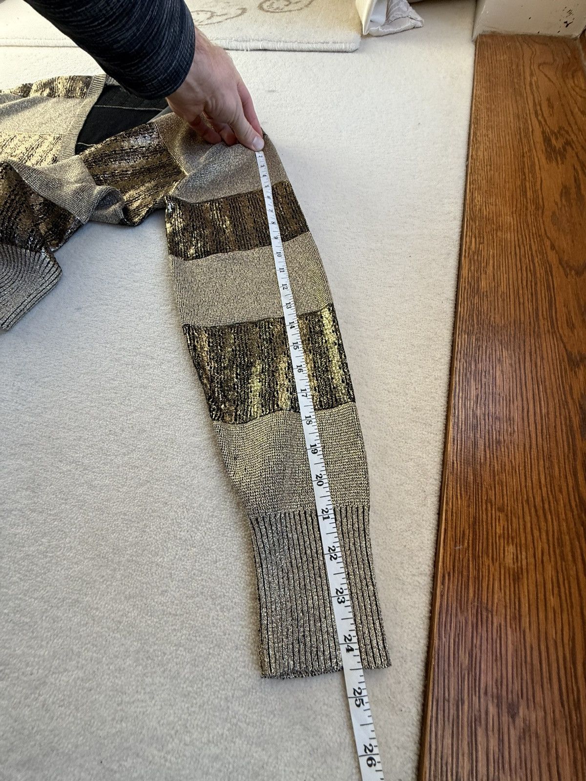 Saint Laurent Paris $1.3k FW19 Saint Laurent metallic gold v neck sweater XL Size US XL / EU 56 / 4 - 6 Thumbnail