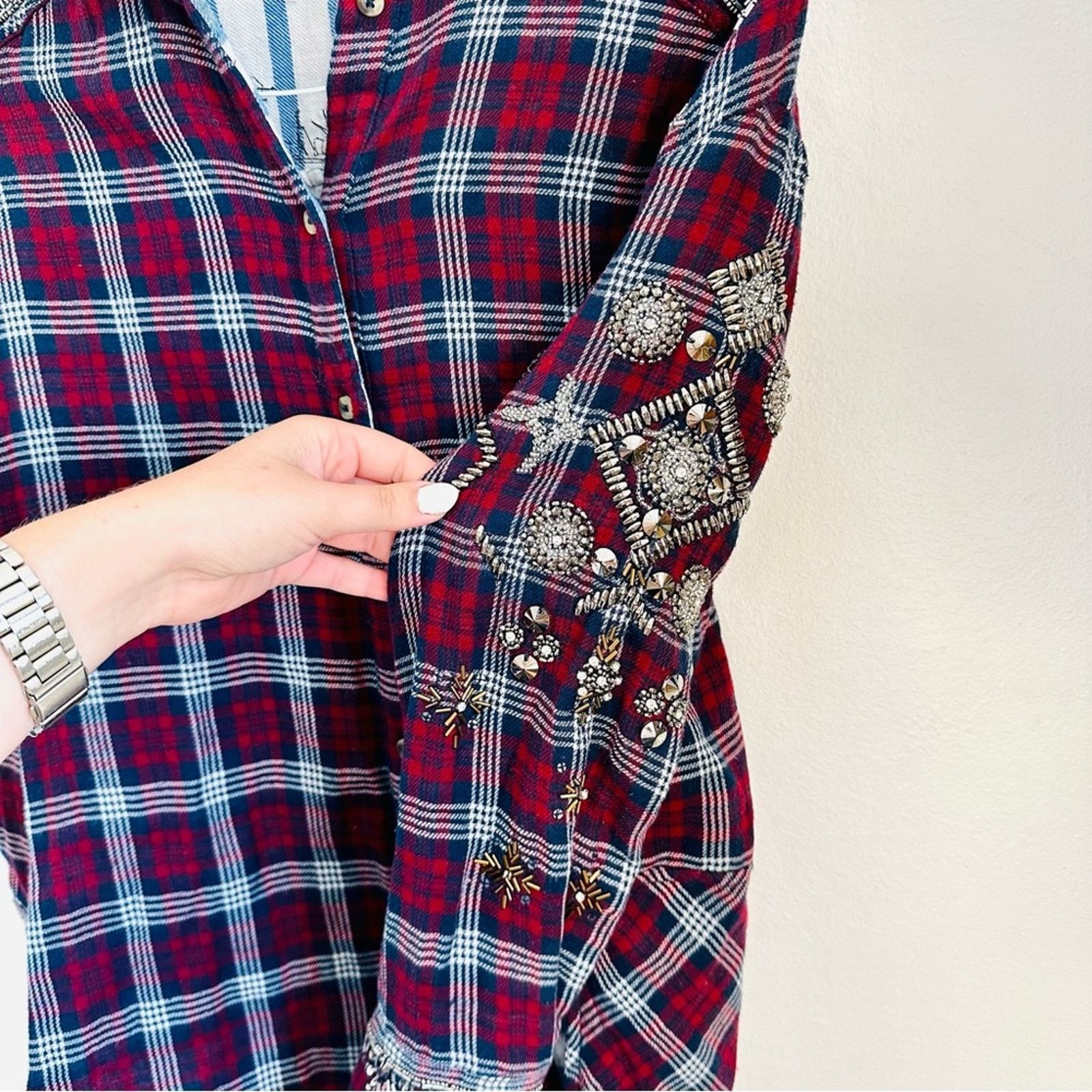 Free People FREE PEOPLE Sequin Bead Oversized Red Flannel Plaid Shirt Size XS / US 0-2 / IT 36-38 - 9 Thumbnail