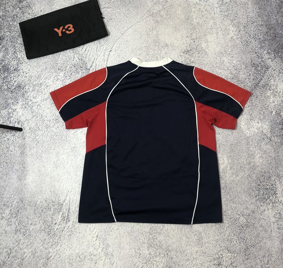 Under Armour Men’s rugby jersey WRU ADMIRAL UNDER ARMOUR SIZE L Size US L / EU 52-54 / 3 - 6 Thumbnail