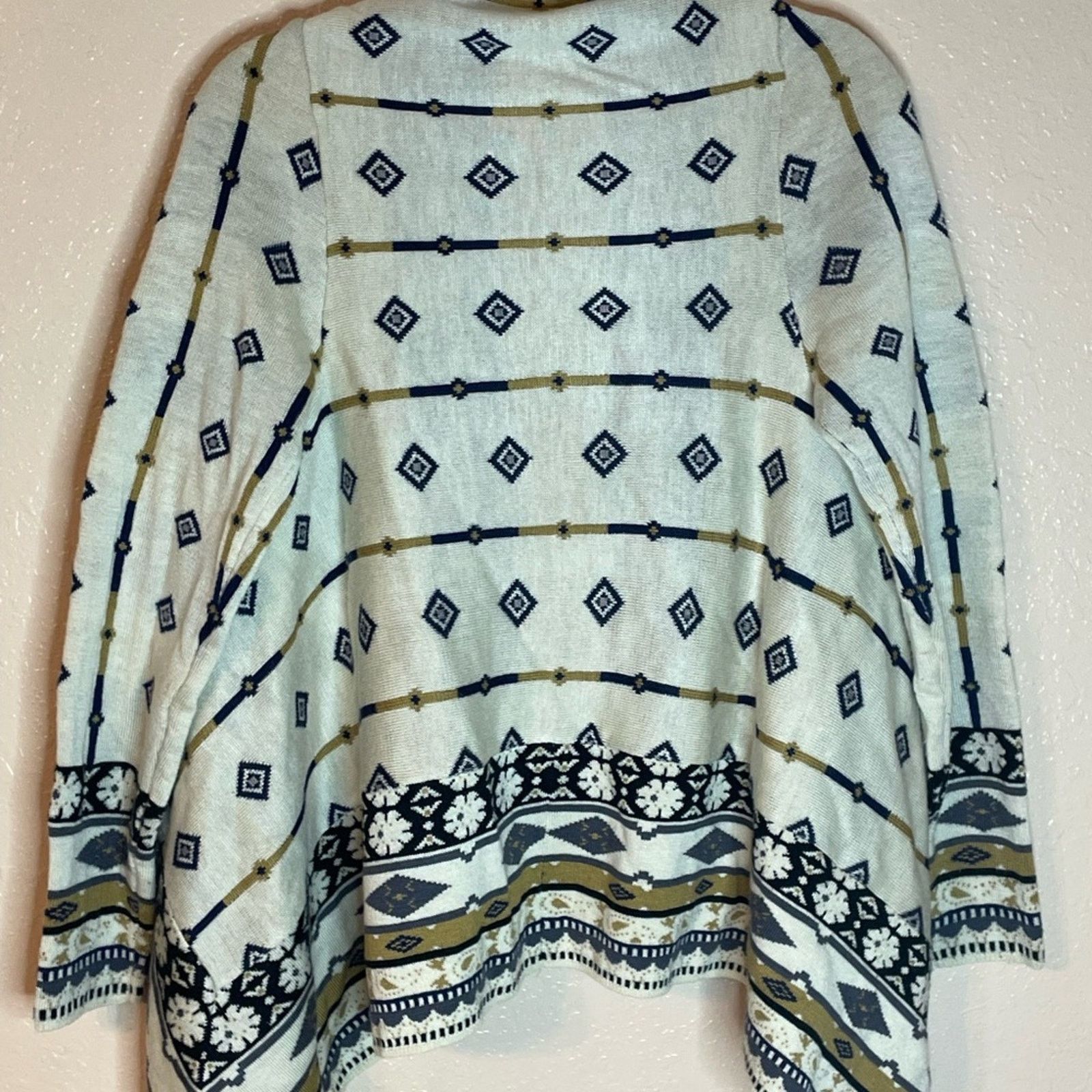 Other Like New Sweater Cardigan by Freeway Size S Size L / US 10 / IT 46 - 6 Thumbnail