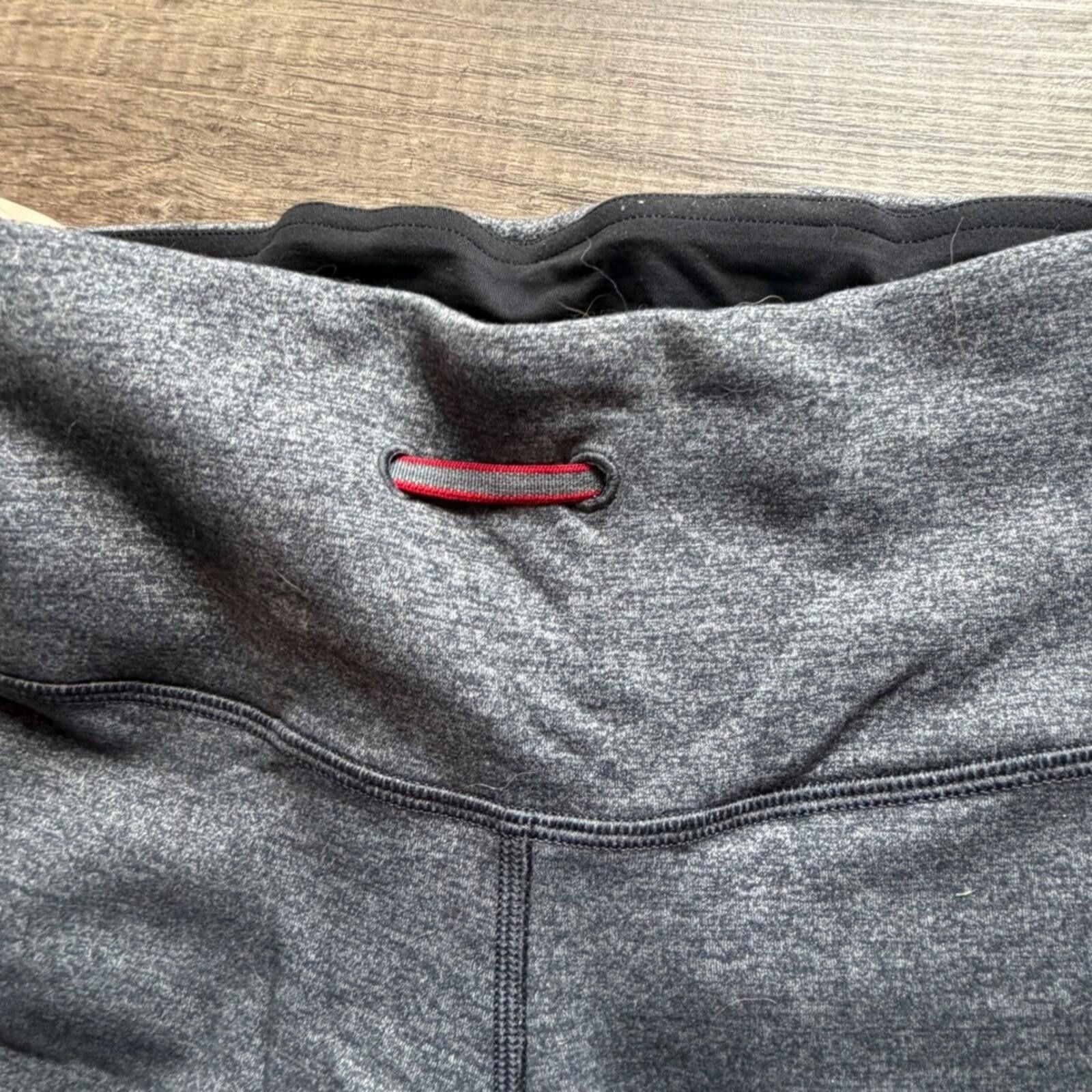 Lululemon Lululemon Grey Red Colorblock Leggings Size 6 Size 28" / US 6 / IT 42 - 3 Thumbnail