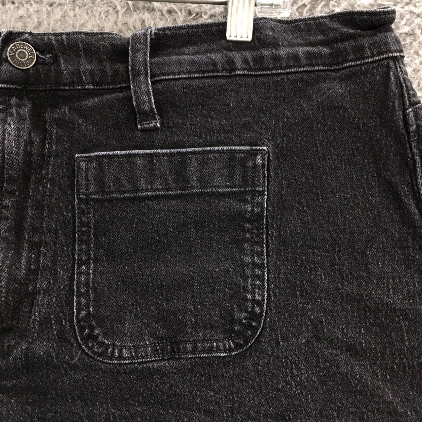 Old Navy Old Navy Chino Shorts Womens 4 Black Floral Zip Fly Button Flat Front Cotton Size 27" / US 4 / IT 40 - 5 Thumbnail