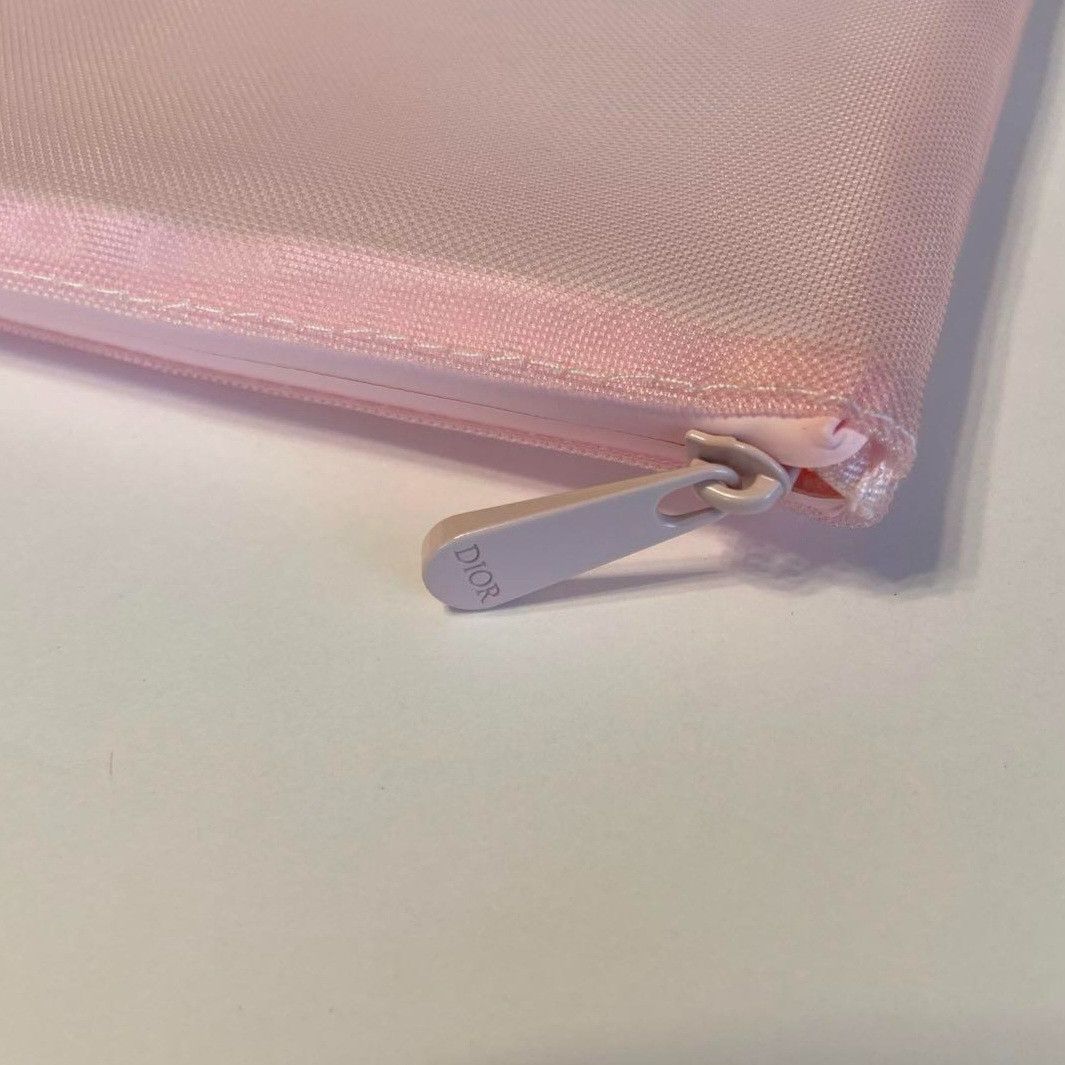 Dior Miss Dior Christmas Coffret Mesh Make-up Pouch in Pink Size ONE SIZE - 5 Thumbnail