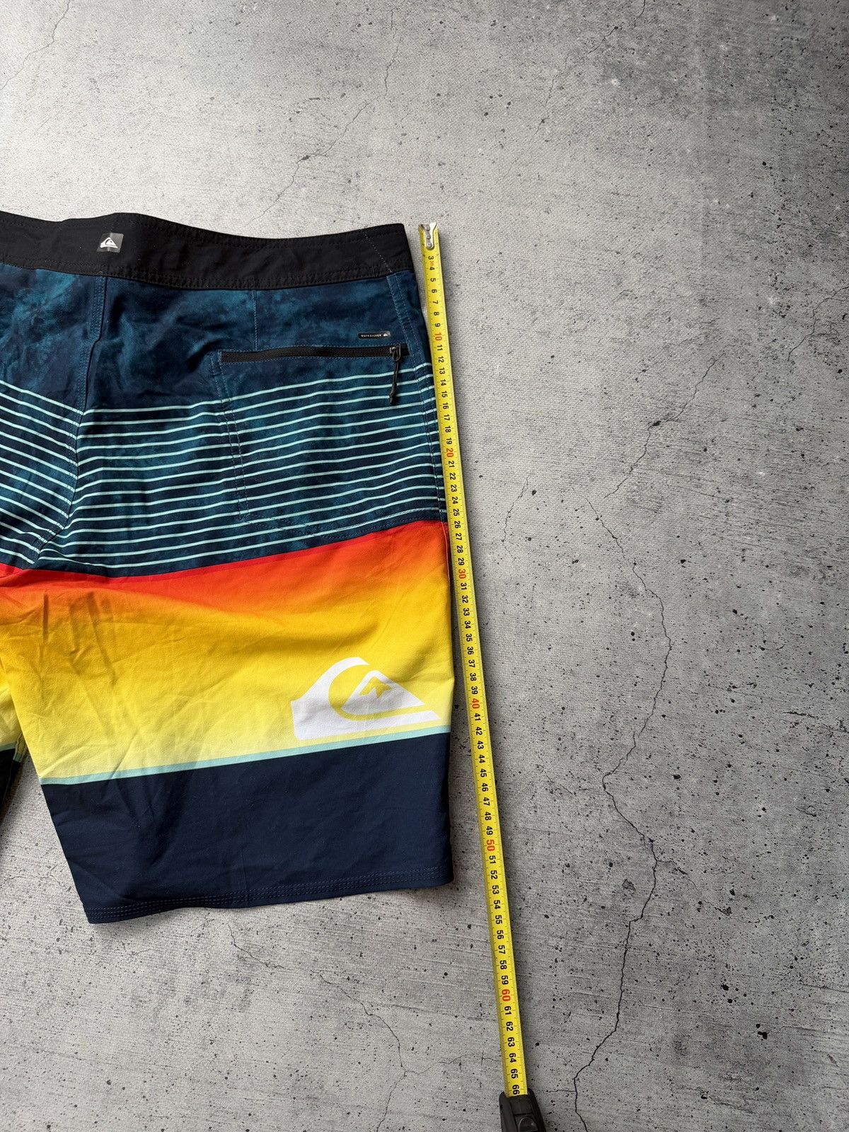 Quiksilver VINTAGE BIG LOGO QUIKSILVER SHORTS Size US 34 / EU 50 - 7 Thumbnail