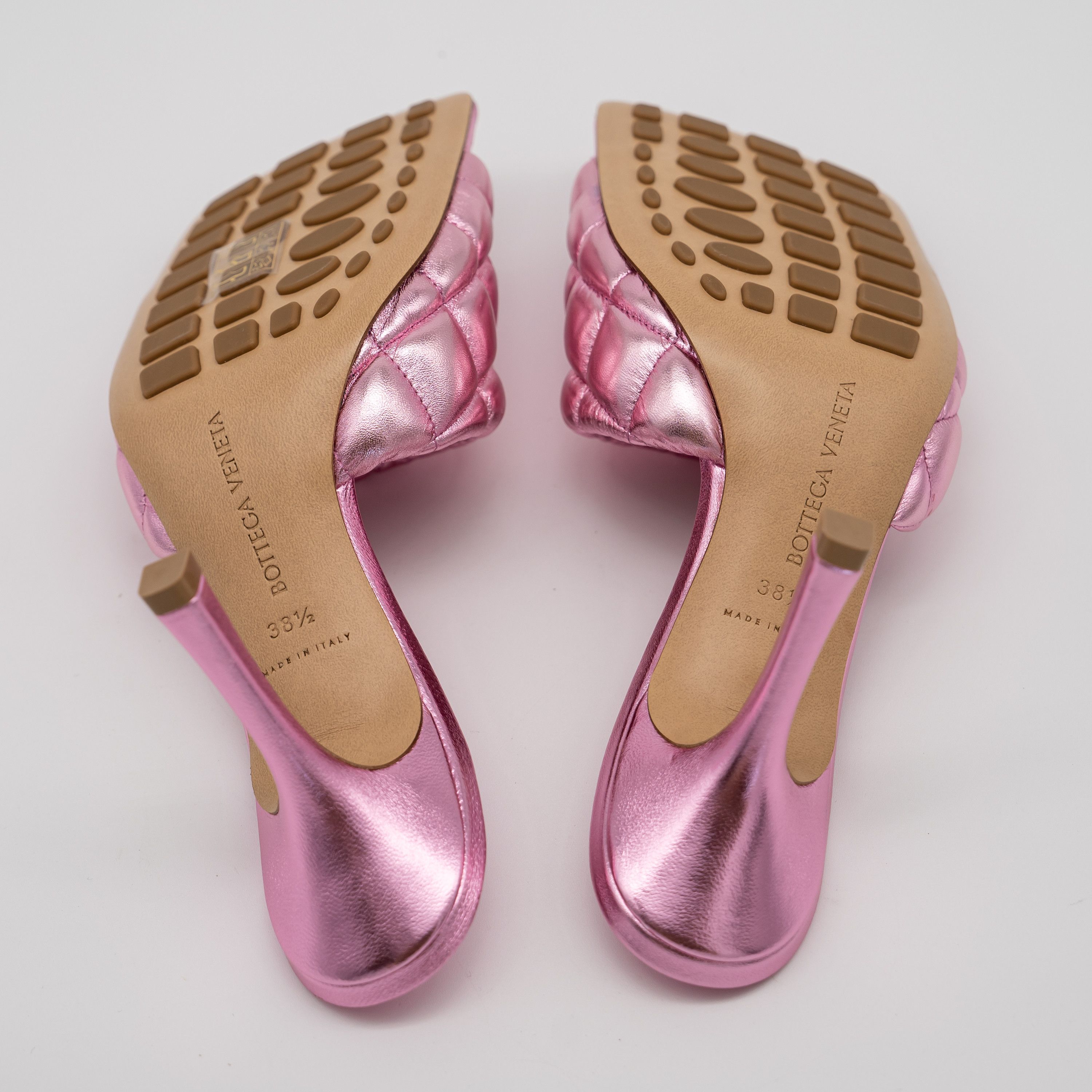 Bottega Veneta 38.5eu Bottega Veneta Pink Metallic Leather Padded Sandals Size US 8.5 / IT 38.5 - 8 Thumbnail