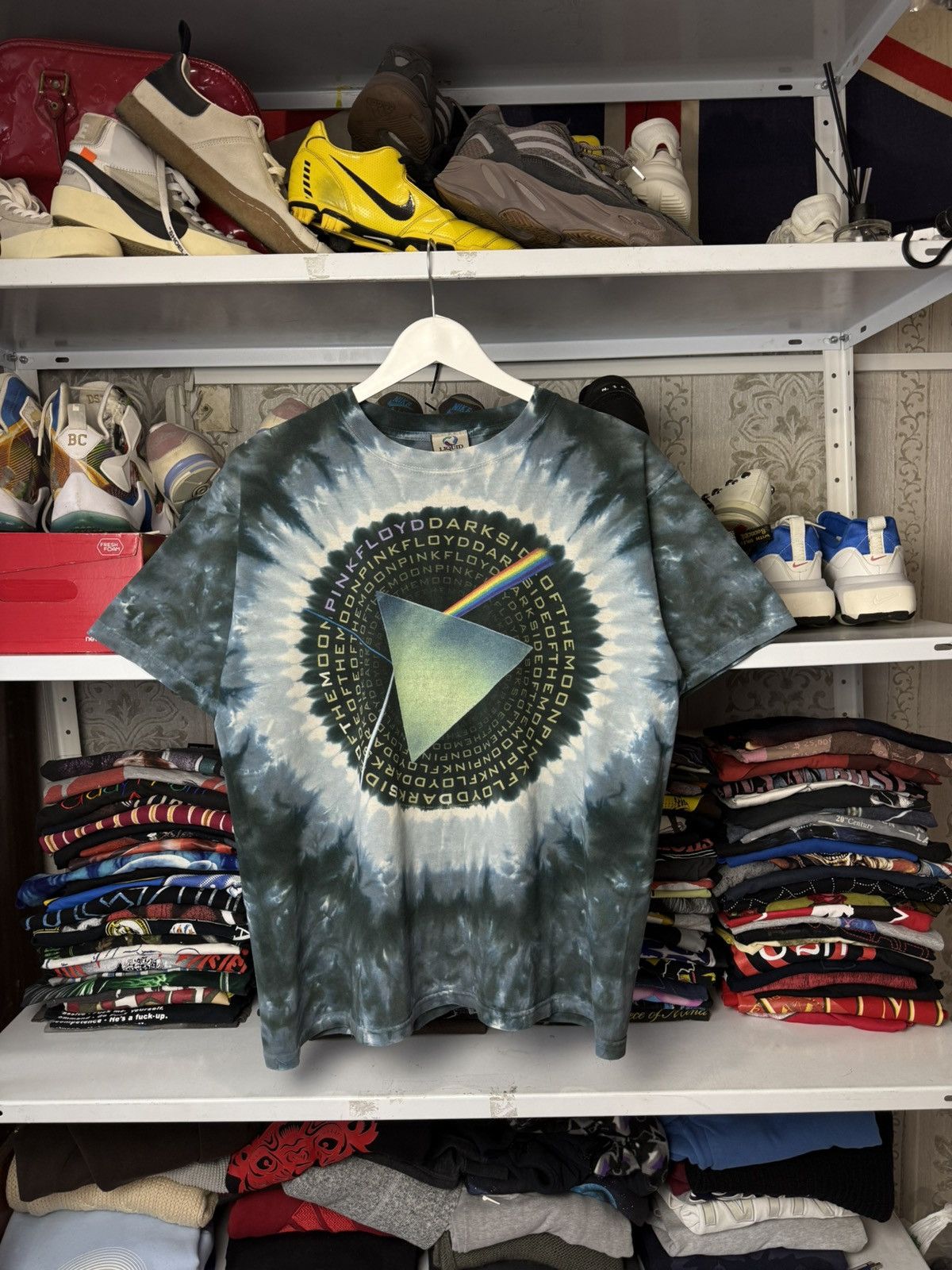 Pink Floyd Vintage Pink Floyd Dark Side of The Moon Tie Dye T shirt Size US M / EU 48-50 / 2 - 23 Thumbnail