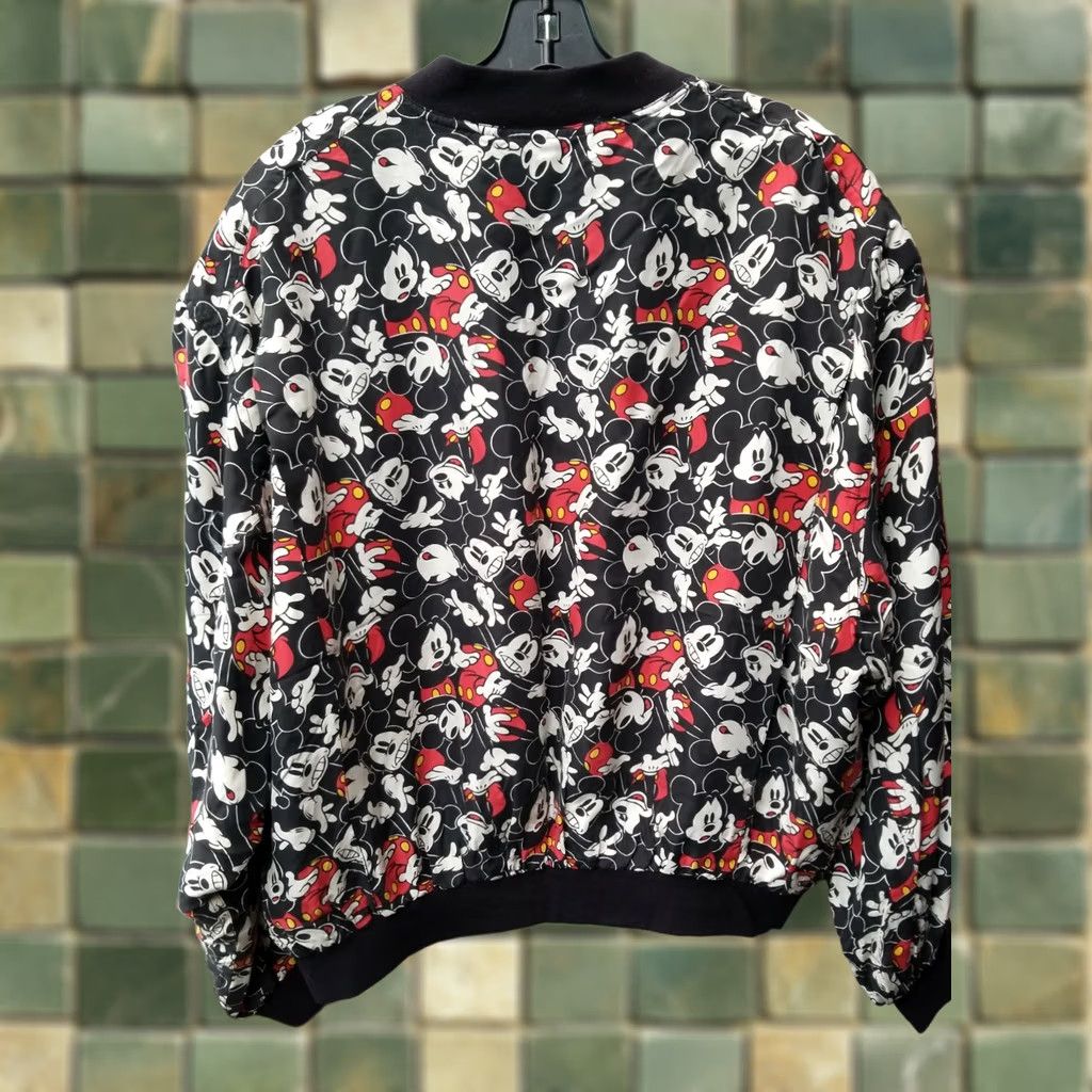 Disney VINTAGE Disney Silk Bomber Jacket Mickey Mouse ALL OVER PRINT LARGE Mens Silk Bomber Jacket Black L Mickey Mouse 90s Theme 90s Jacket Mens Size US L / EU 52-54 / 3 - 1 Thumbnail