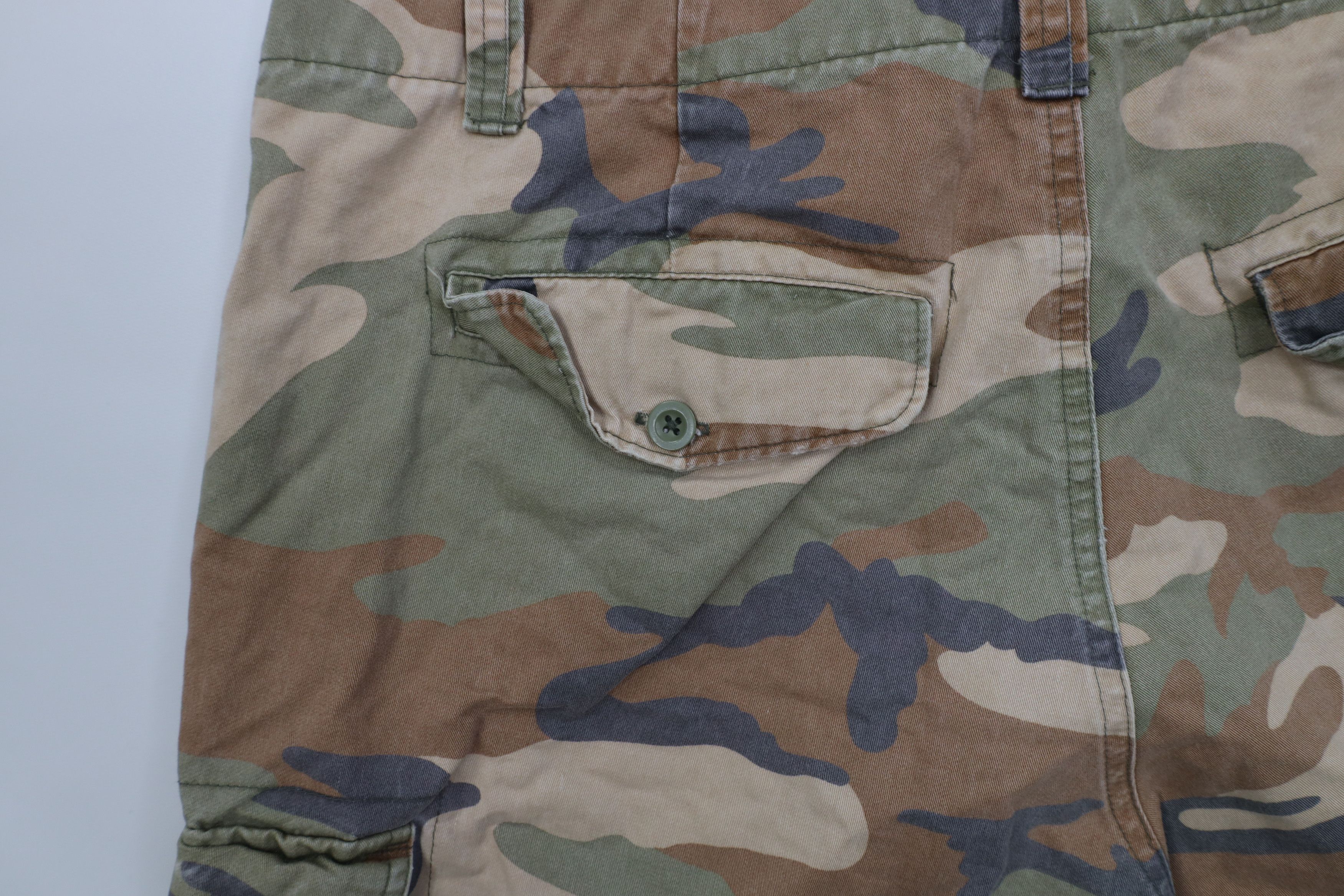 Gap Vintage Y2K Gap Military Surplus Camouflage Cargo Shorts Size US 33 - 15 Thumbnail