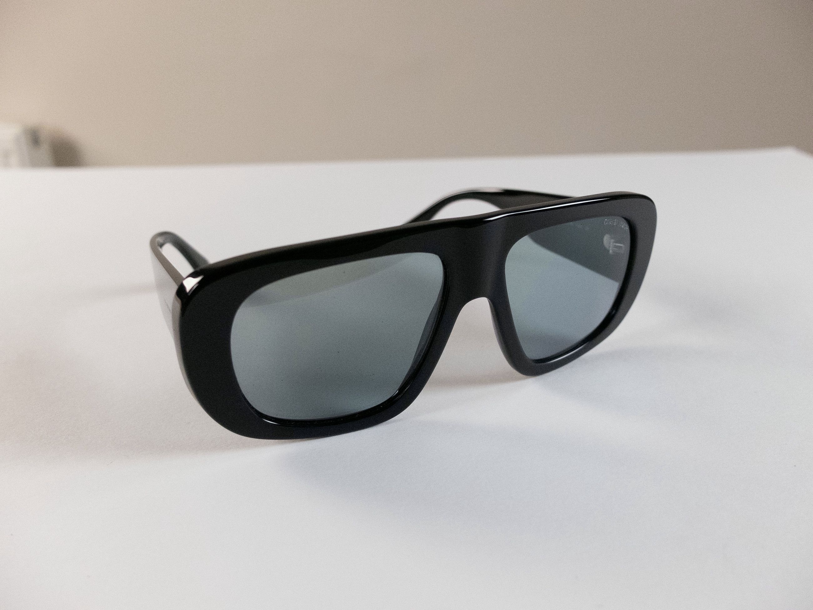 Giorgio Armani GIORGIO ARMANI black pillow shape oversize sunglasses Size ONE SIZE - 2 Thumbnail
