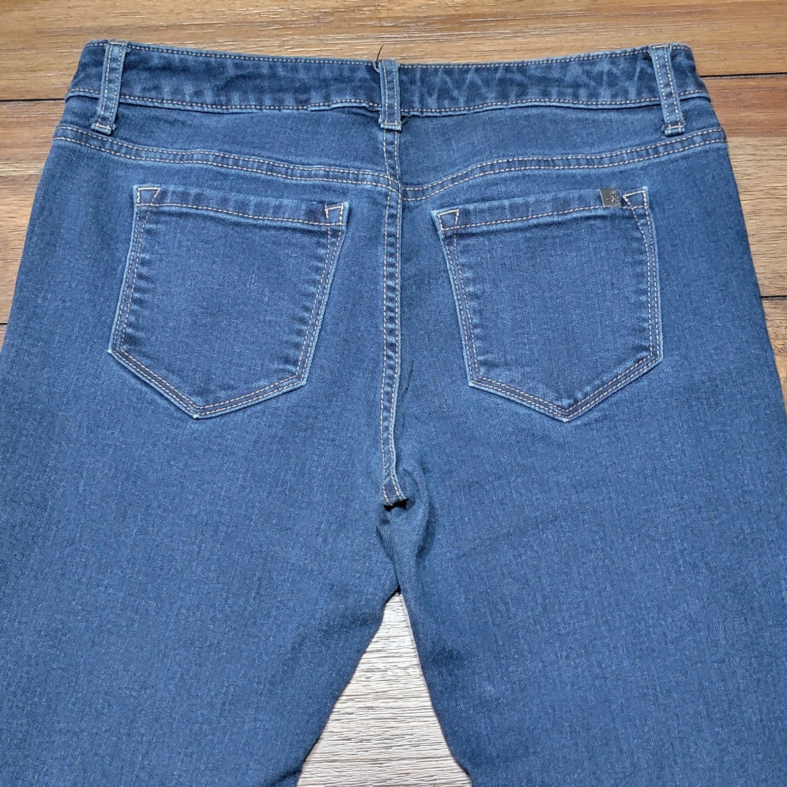Vera Wang Vera Wang Simply Vera Dark Wash Straight Denim Jeans -Size 4 Size 27" / US 4 / IT 40 - 4 Thumbnail