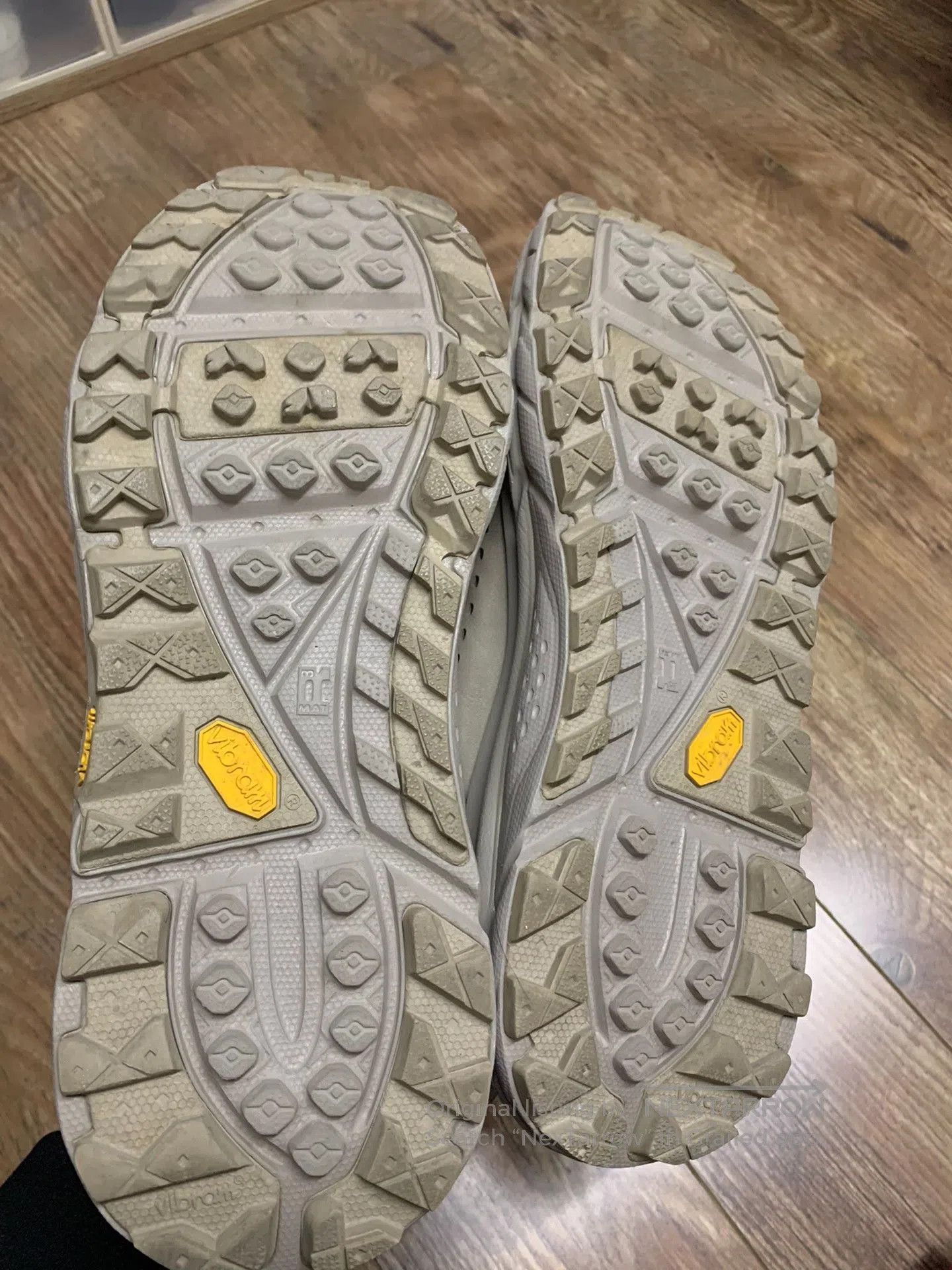 Hoka Hoka One One Tor Ultra Low. Size US 10 / EU 43 - 4 Thumbnail